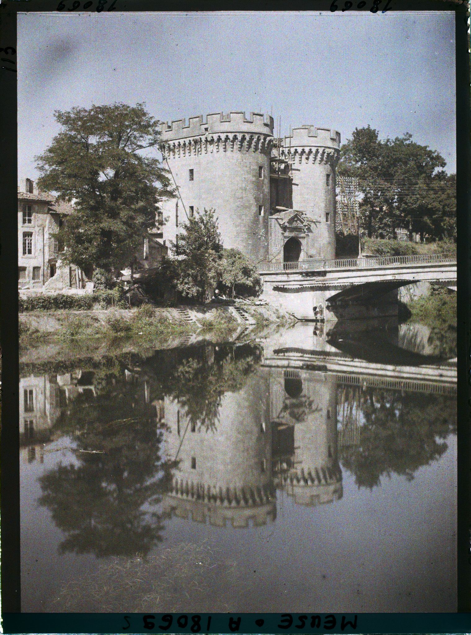 Image représentant France, Verdun, La Porte Chaussée et la Meuse
