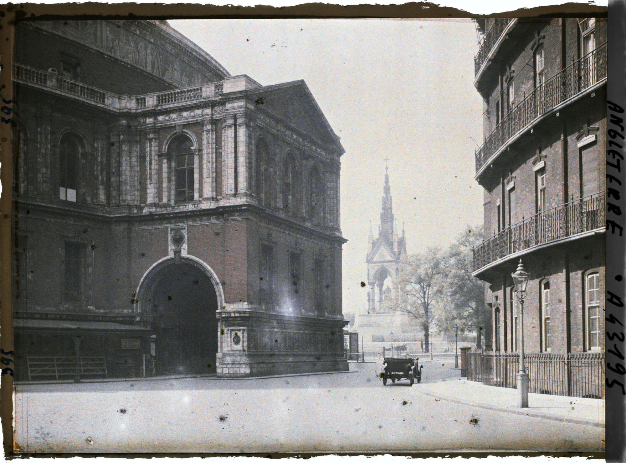 Image représentant Les abords d'Albert Hall