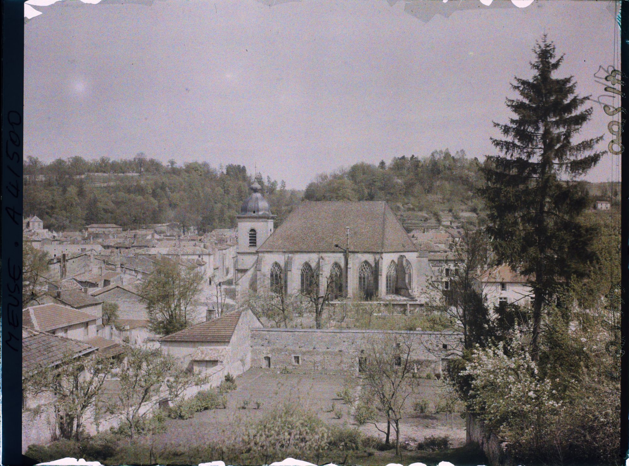 Image représentant France, St Mihiel, Panorama vers l'Eglise St Etienne