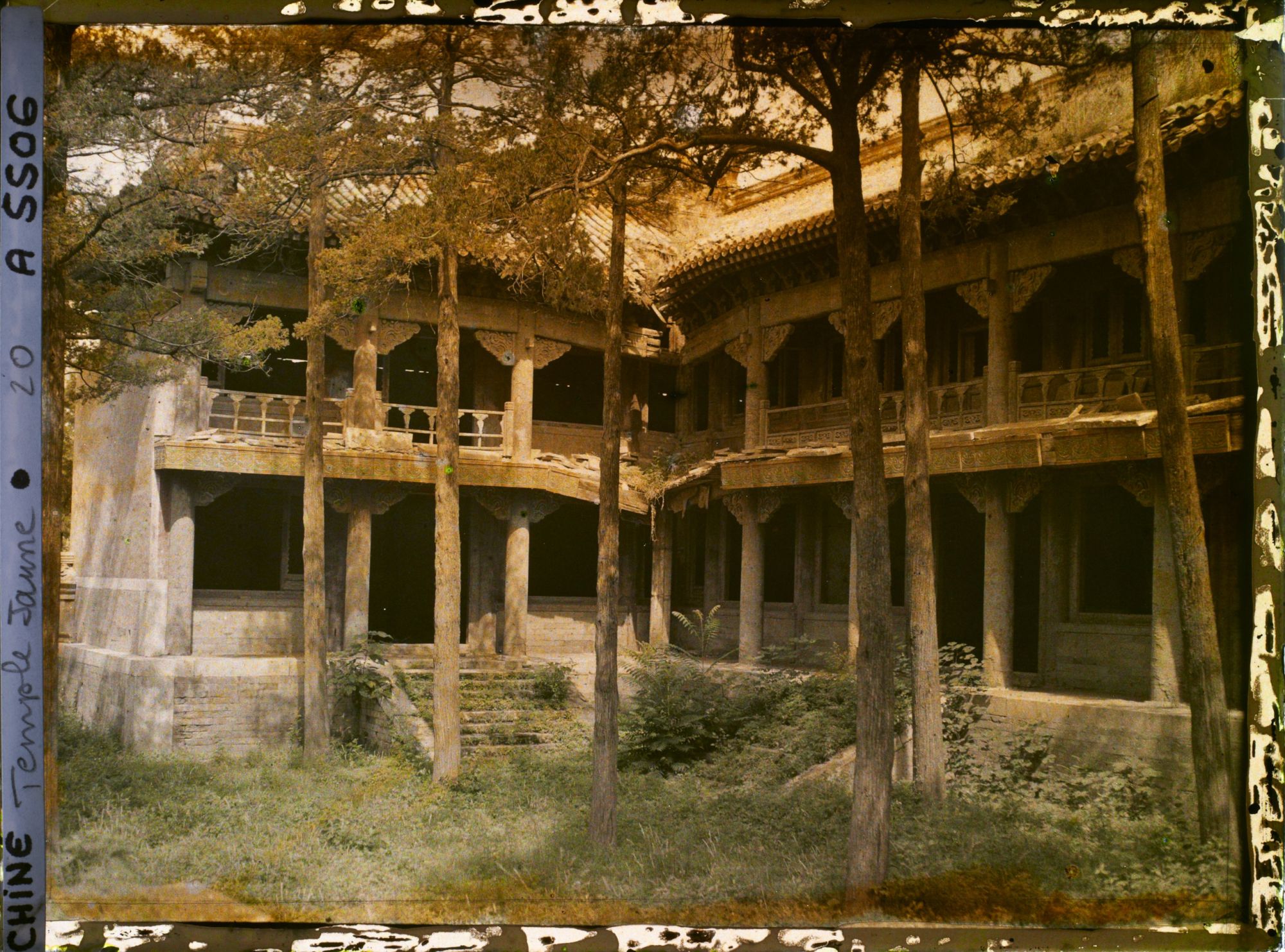 Image représentant Xihuangsi (" temple Jaune de l'Ouest "), axe ouest, sur la cour de la pagode