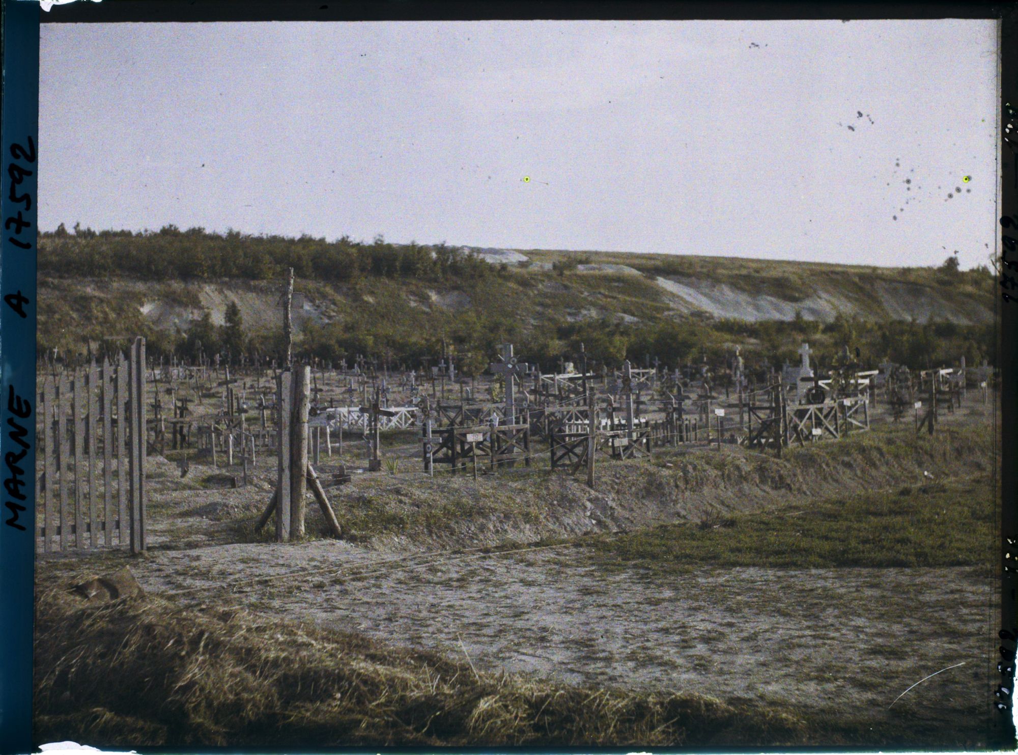 Image représentant France, Mesnil les Hurlus, Le Cimetière