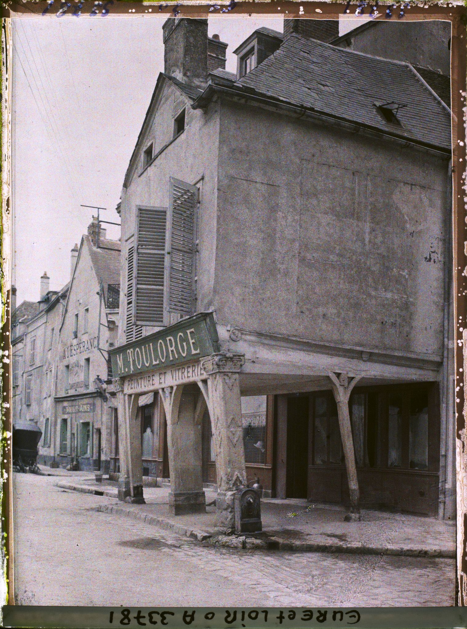 Image représentant La maison penchée, 1 place de l'Etape-au-Vin