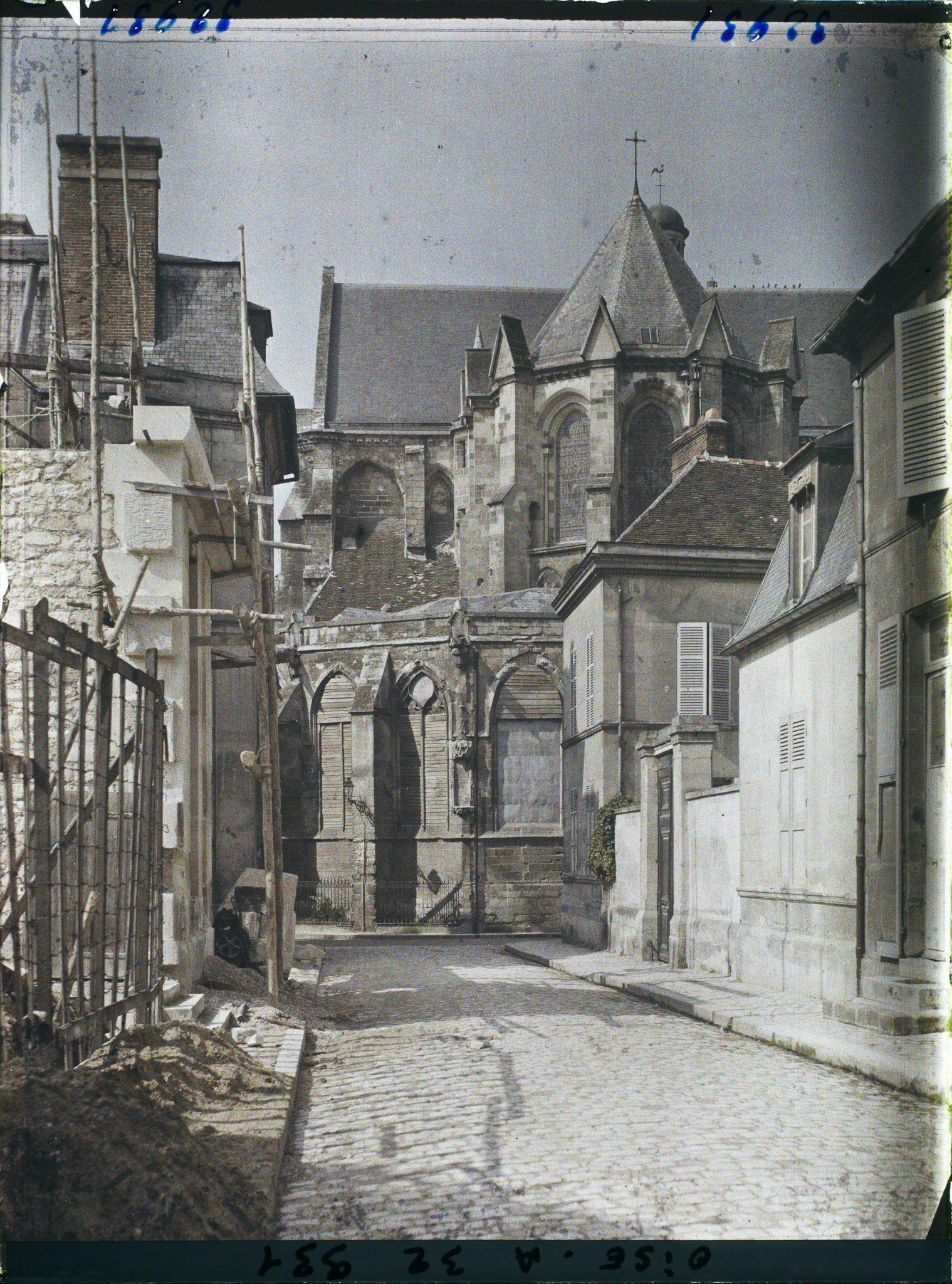 Image représentant France, Compiègne, Abside de l'Eglise St Jacques remise en état