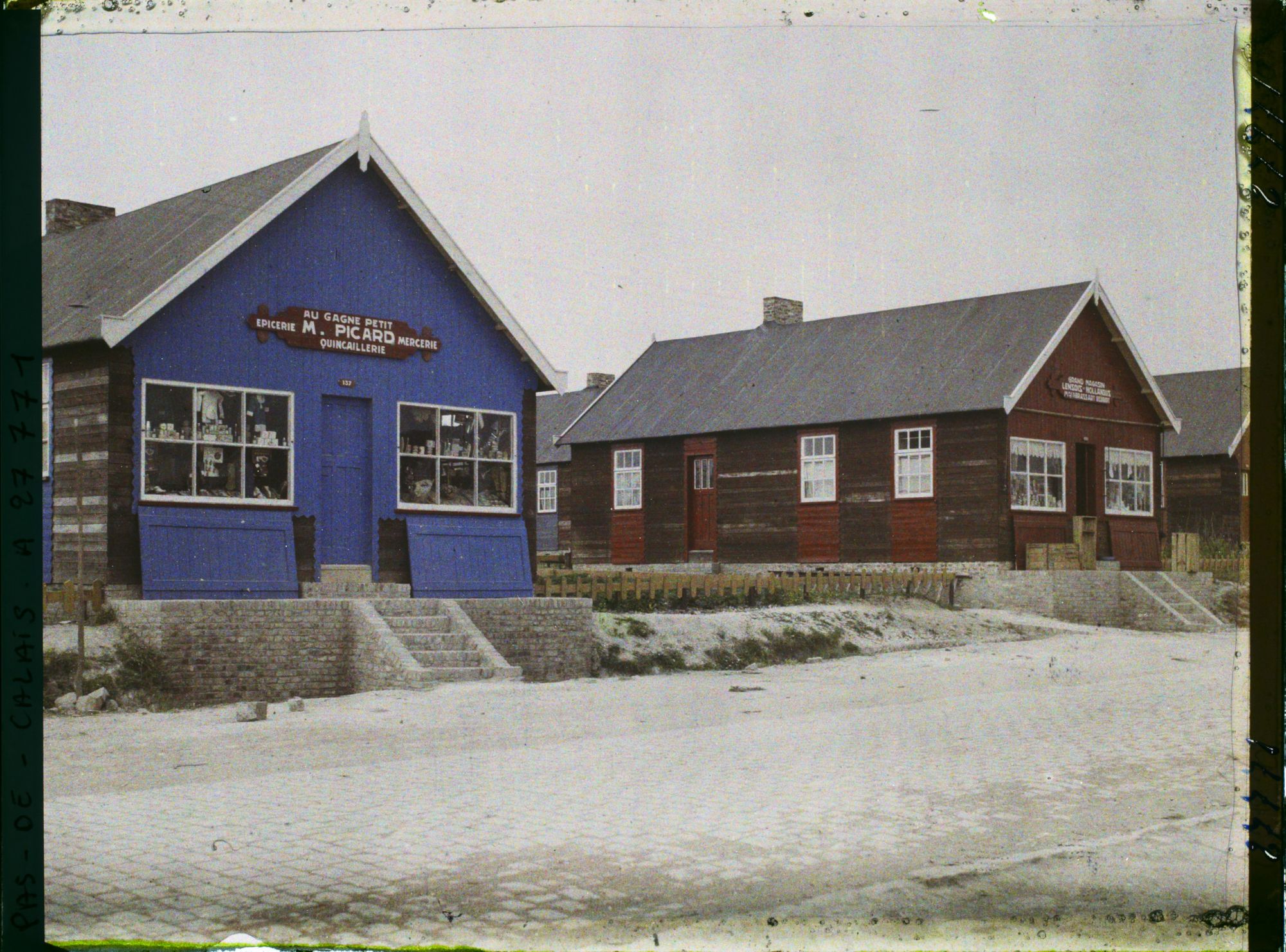 Image représentant France, Lens, Village Hollandais ; Maisons de Commerce