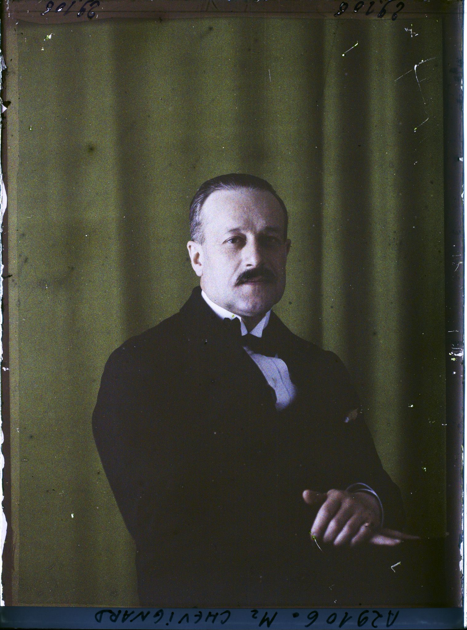 Image représentant https://musee-albert-kahn.s-museum.fr/home/NWQ2OTAwYzNmYjZlZTk1ZWQwODJmMjY4L2dlbmVyaWMtbm90aWNlLXRhYi9hdXRob3JpdHkvNjE3YTc5ZjVjZjhiODk2OGIzMzM3ZDIx/5d6900c3fb6ee95ed082f268/generic-notice-tab/authority/617a79ebcf8b8968b3336ad8 Georges Lechevallier dit Lechevallier-Chevignard