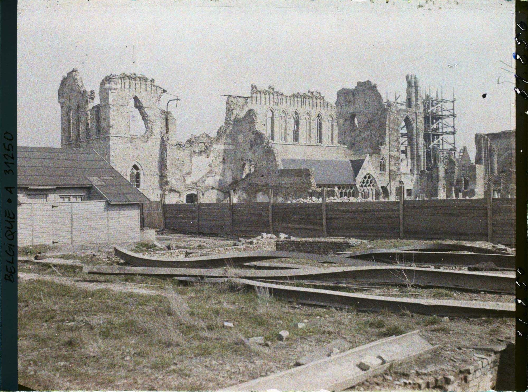 Image représentant Belgique, Ypres, Ruines Nord-Ouest de St Martin
