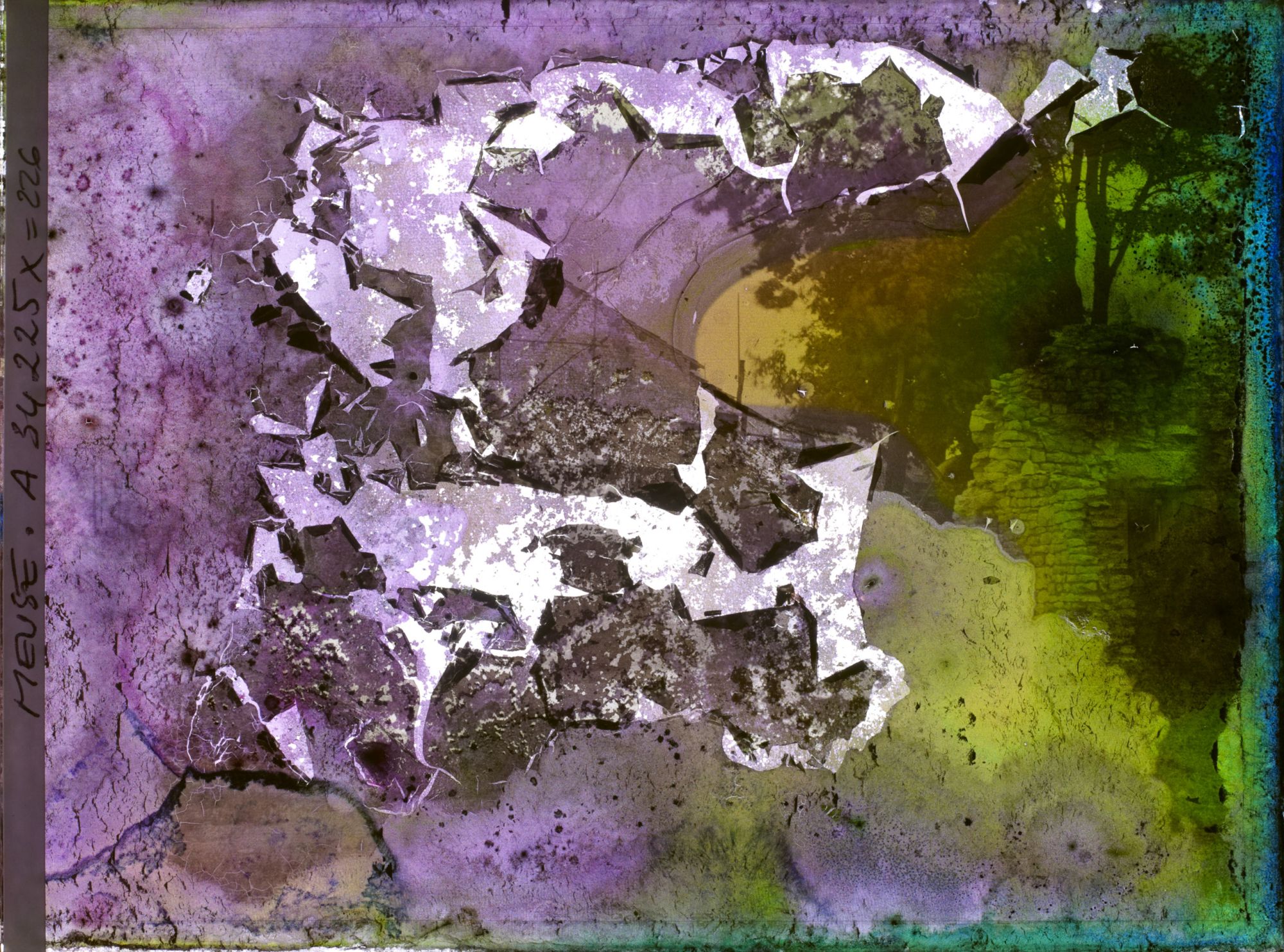 Image représentant Image illisible, plaque endommagée par l'eau (altérations d'époque)