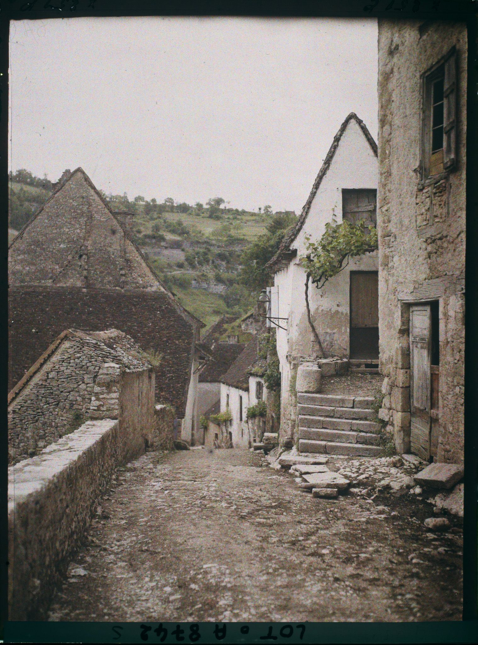 Image représentant France, Roc-Amadour, La petite rue descendante après la porte Hugon