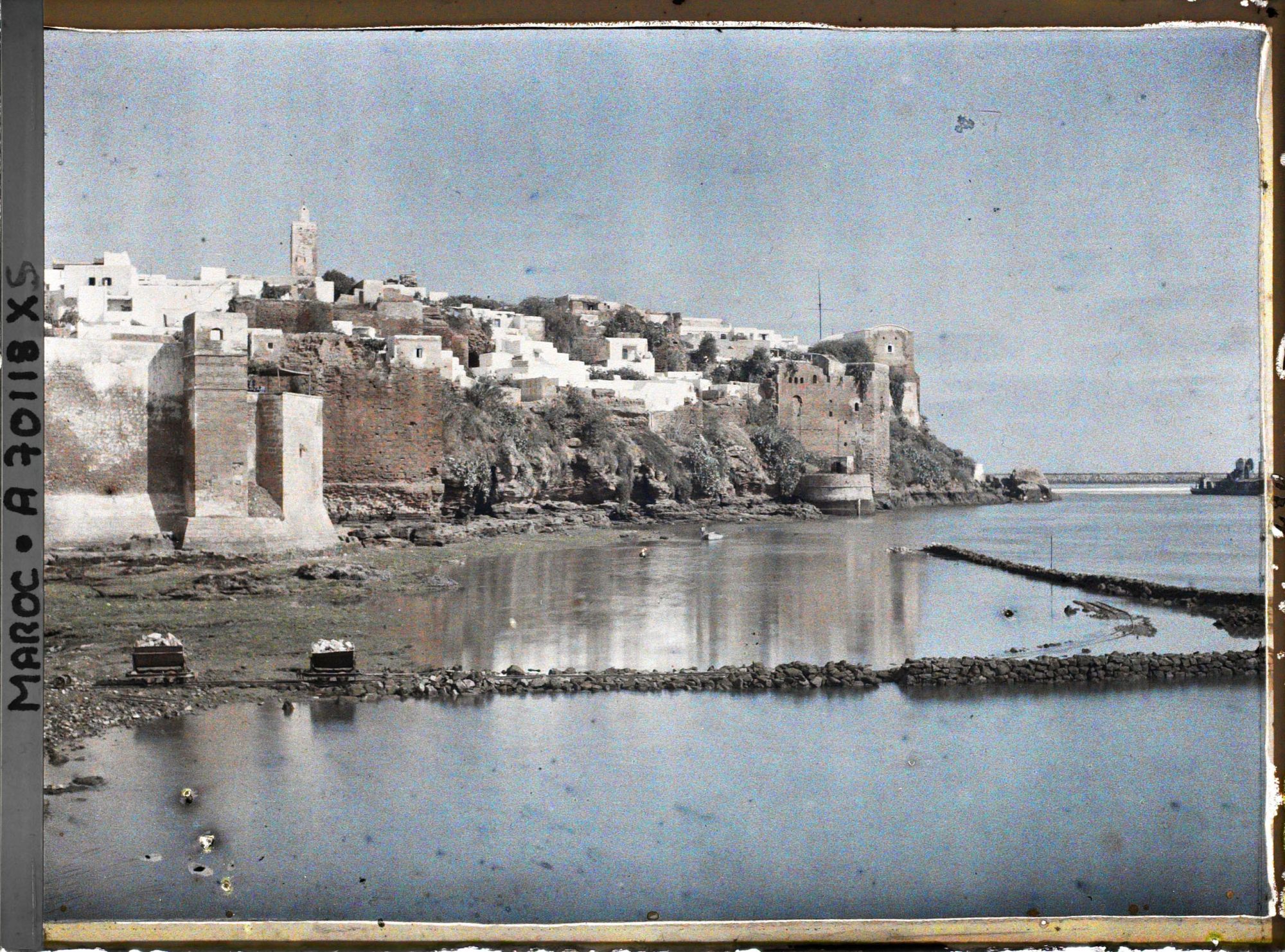 Image représentant La casbah des Oudaïa au bord du fleuve Bou Regreg