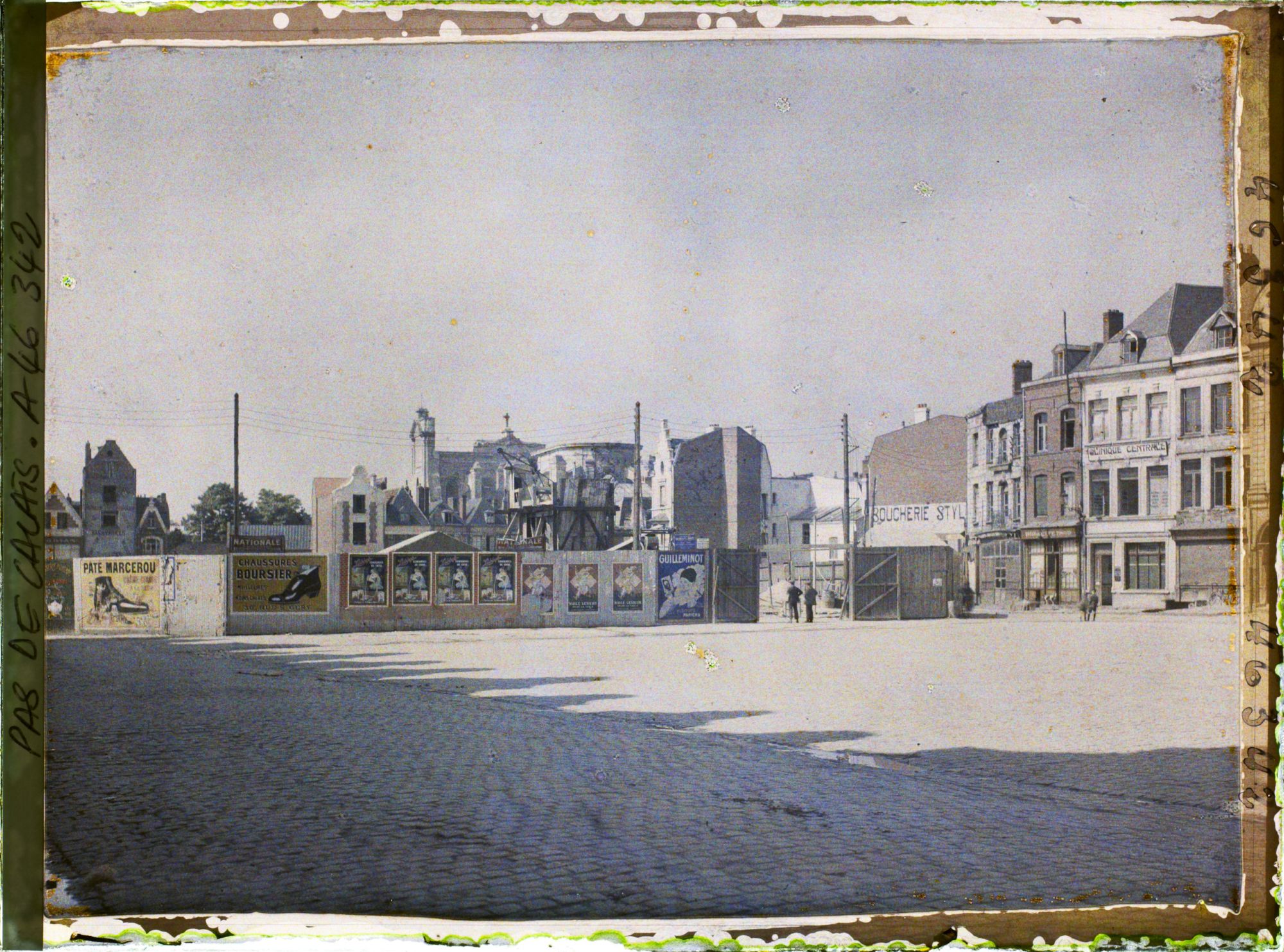 Image représentant France, Arras, Petite Place vers  Emplacement de l'Hôtel de Ville