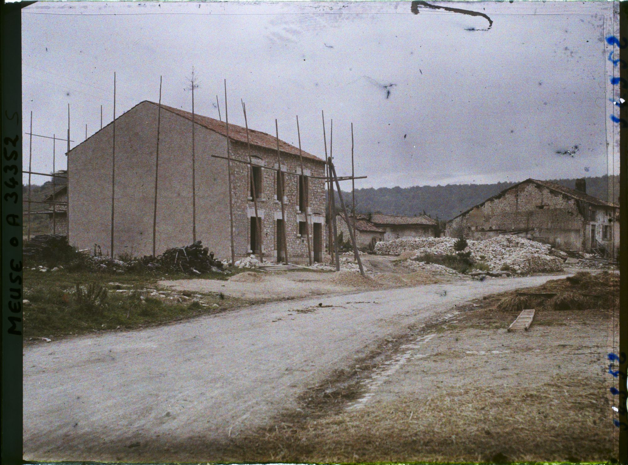 Image représentant France, Viéville, Nouvelles maisons du Village