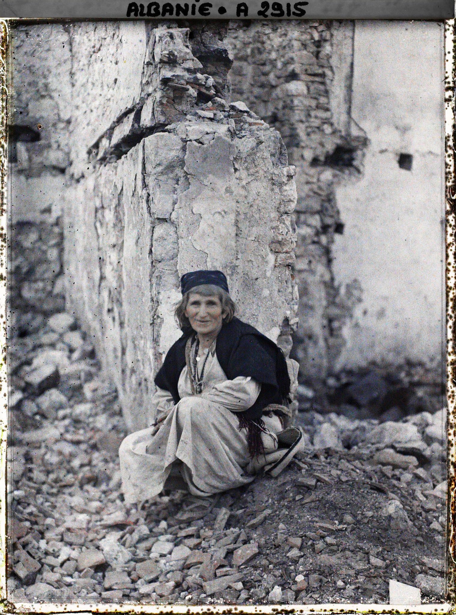 Image représentant Bergère dans les ruines du bazar