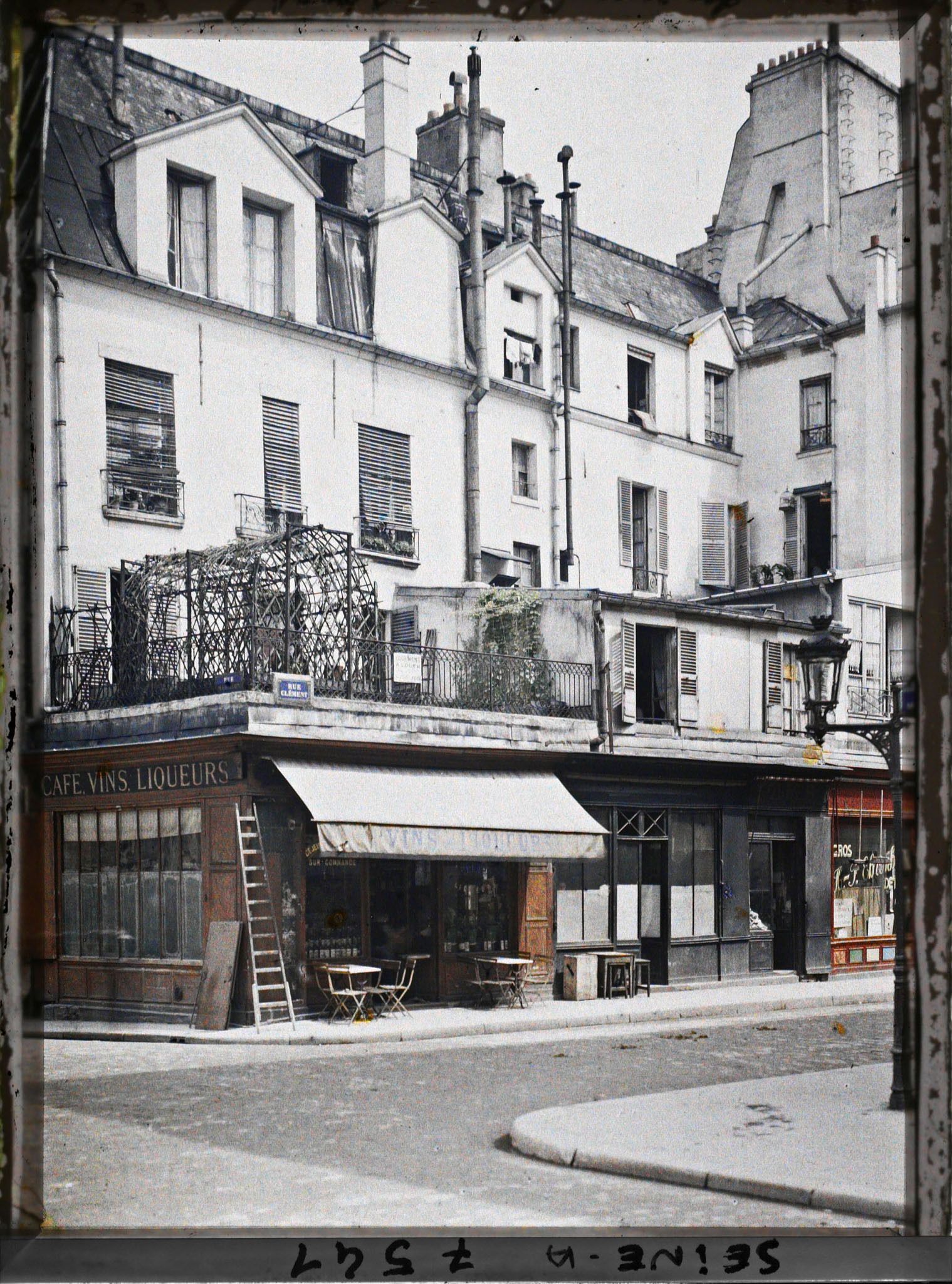 Image représentant L'angle des rues Clément et Mabillon