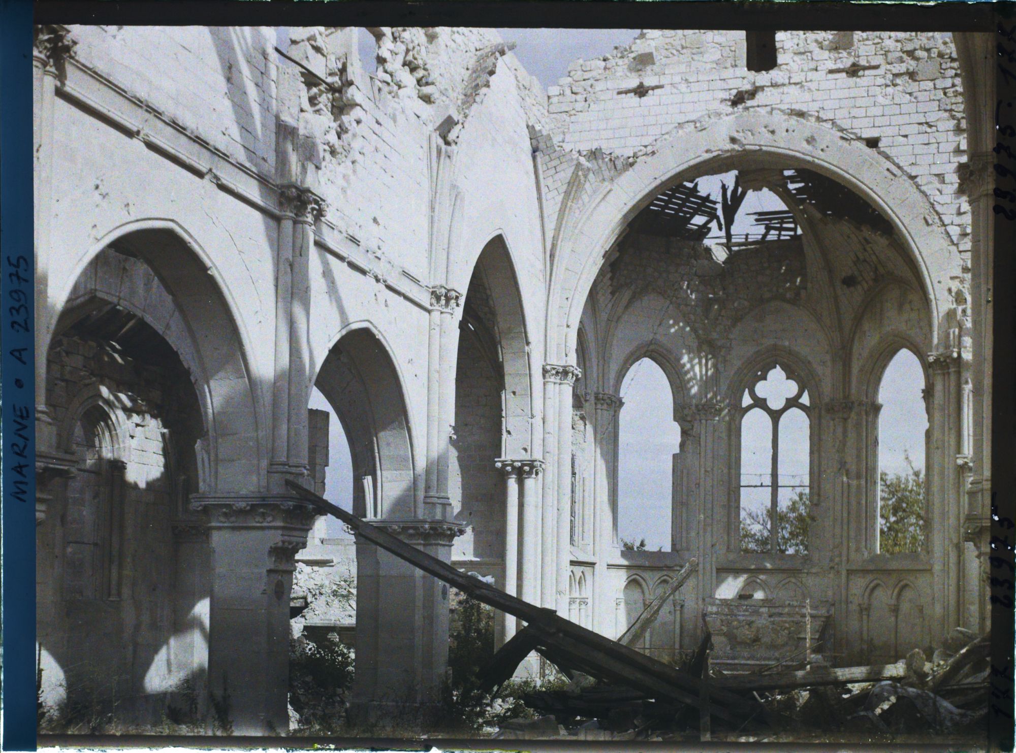 Image représentant France, Virginy, L'Eglise de Virginy vue vers le Ch?ur