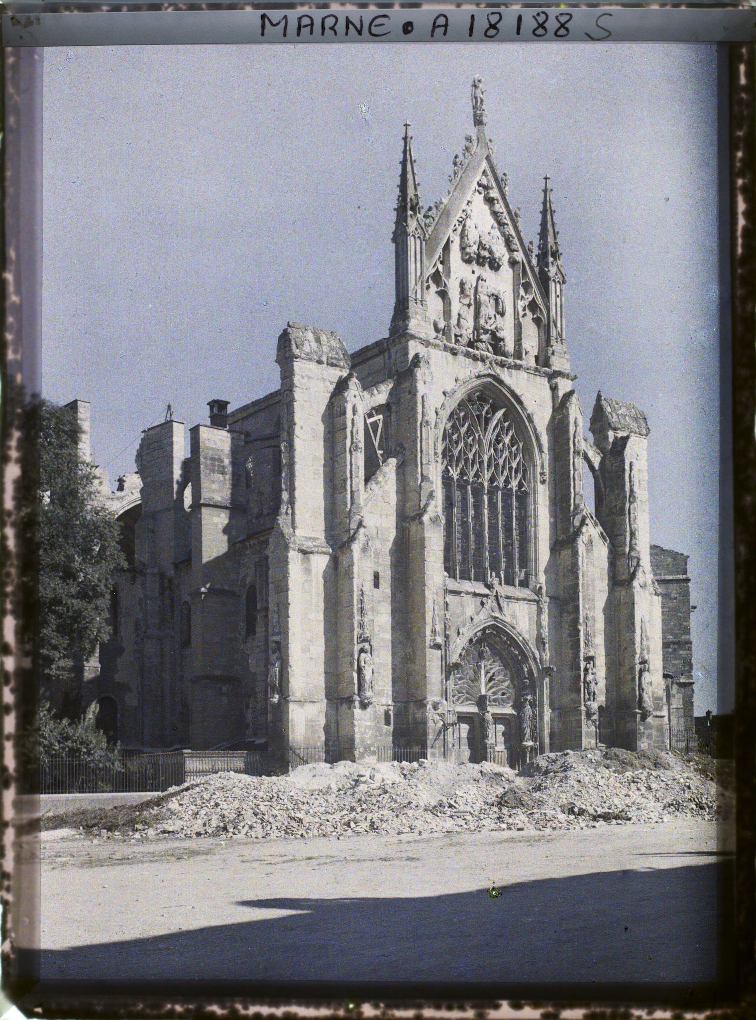 Image représentant France, Reims, Eglise St Rémi