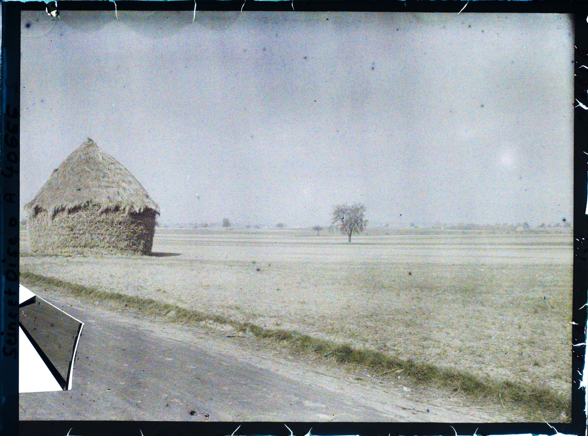 Image représentant France, Les Clayes, Les champs sur la route de Neauphle le Chau vus vers le N. -E.-