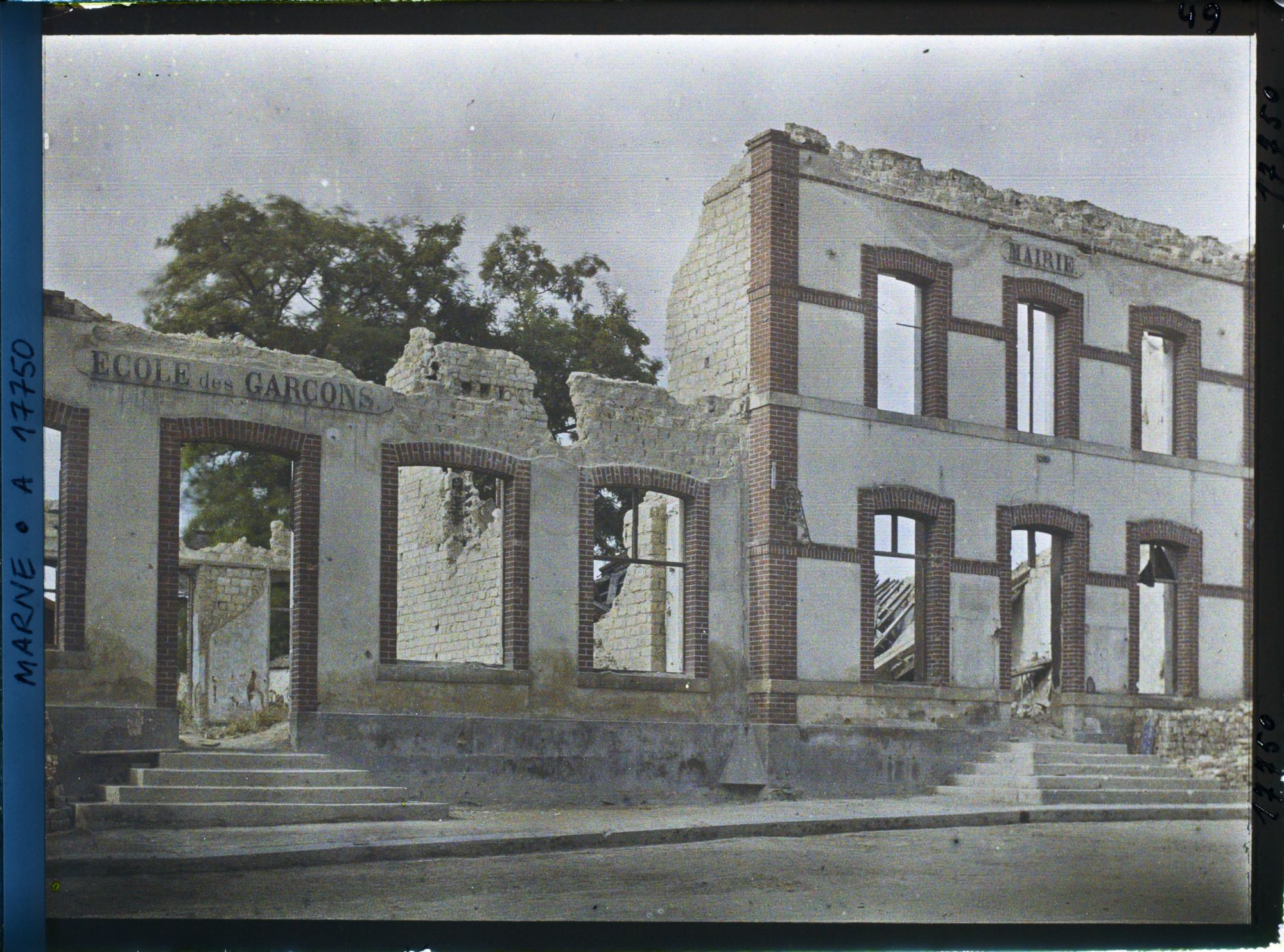 Image représentant France, Pont-Faverger, Mairie et Ecole de Pont Faverger