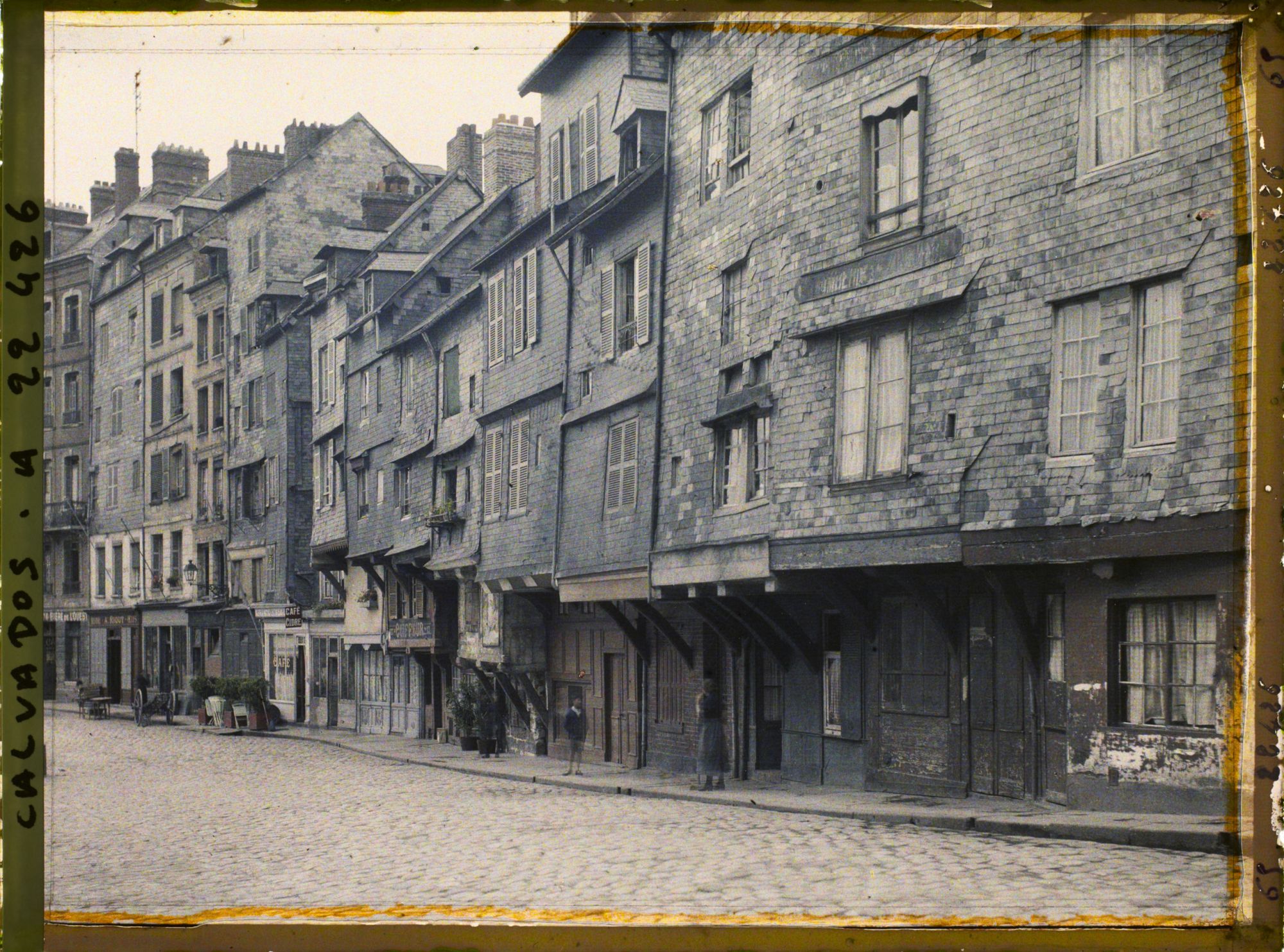 Image représentant Les vieilles maisons du quai Sainte-Catherine