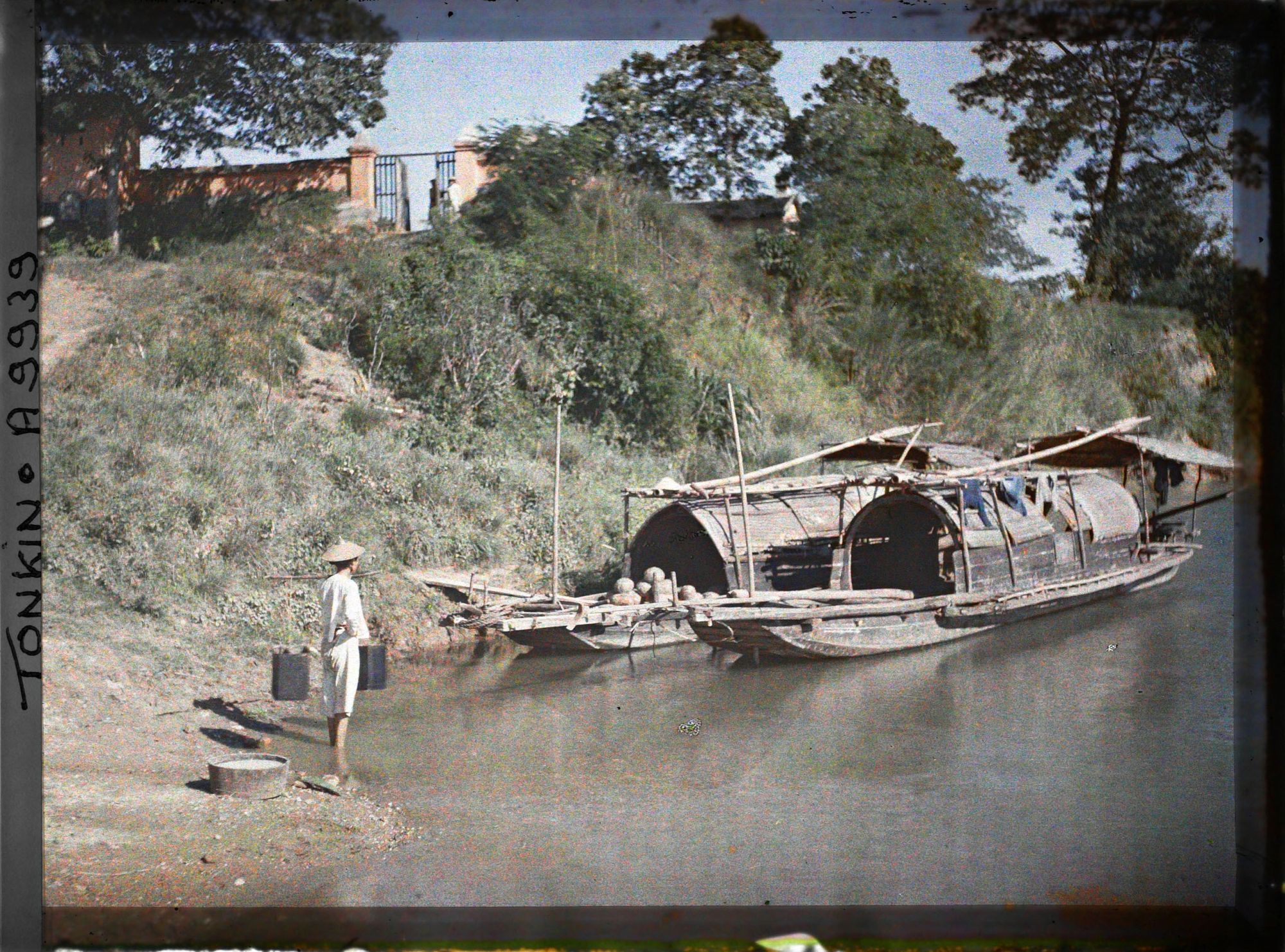 Image représentant Des sampans au bord de la rivière Ki-cung