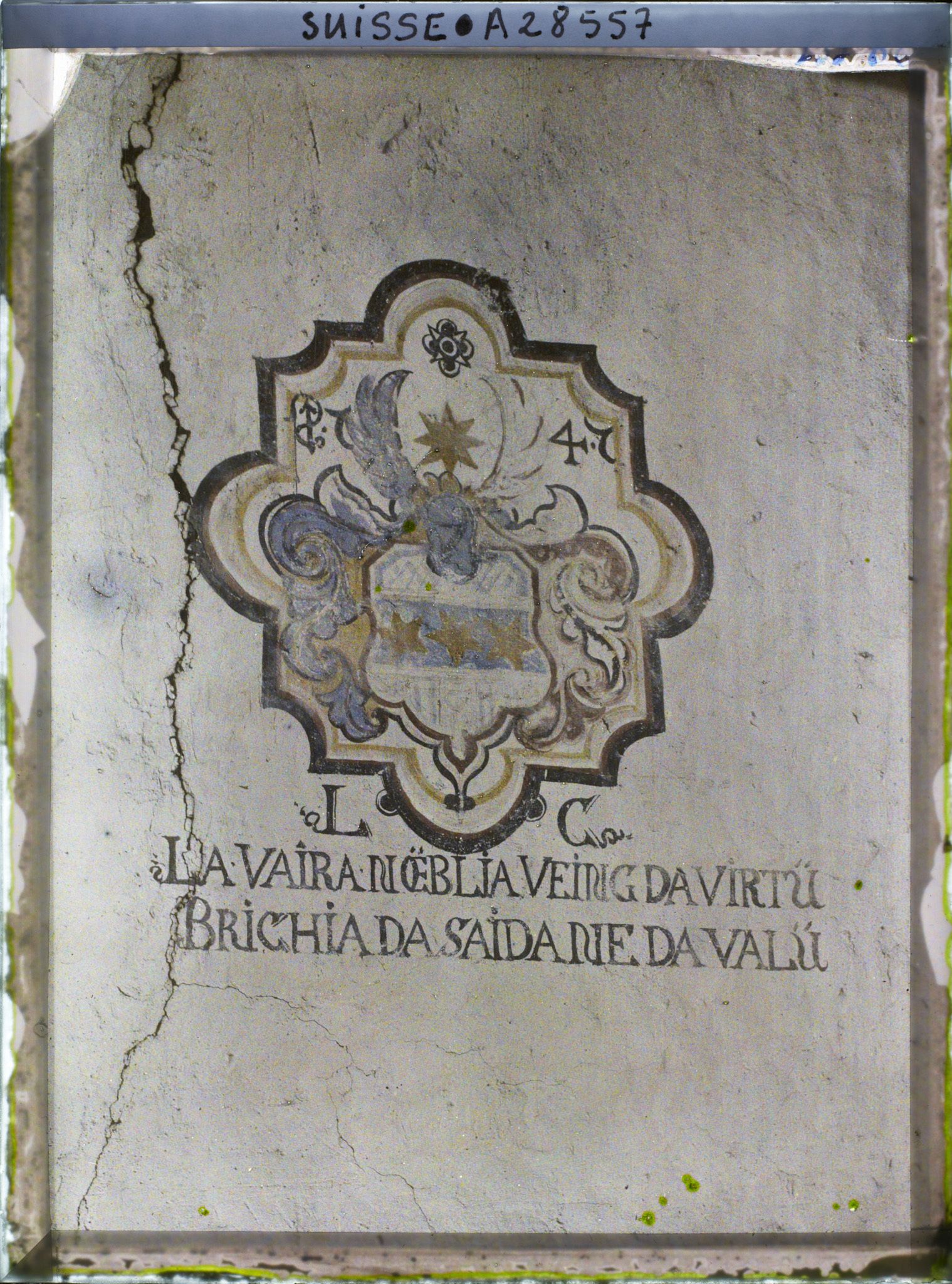 Image représentant Inscription sur la maison de famille Luzzi Caratsch