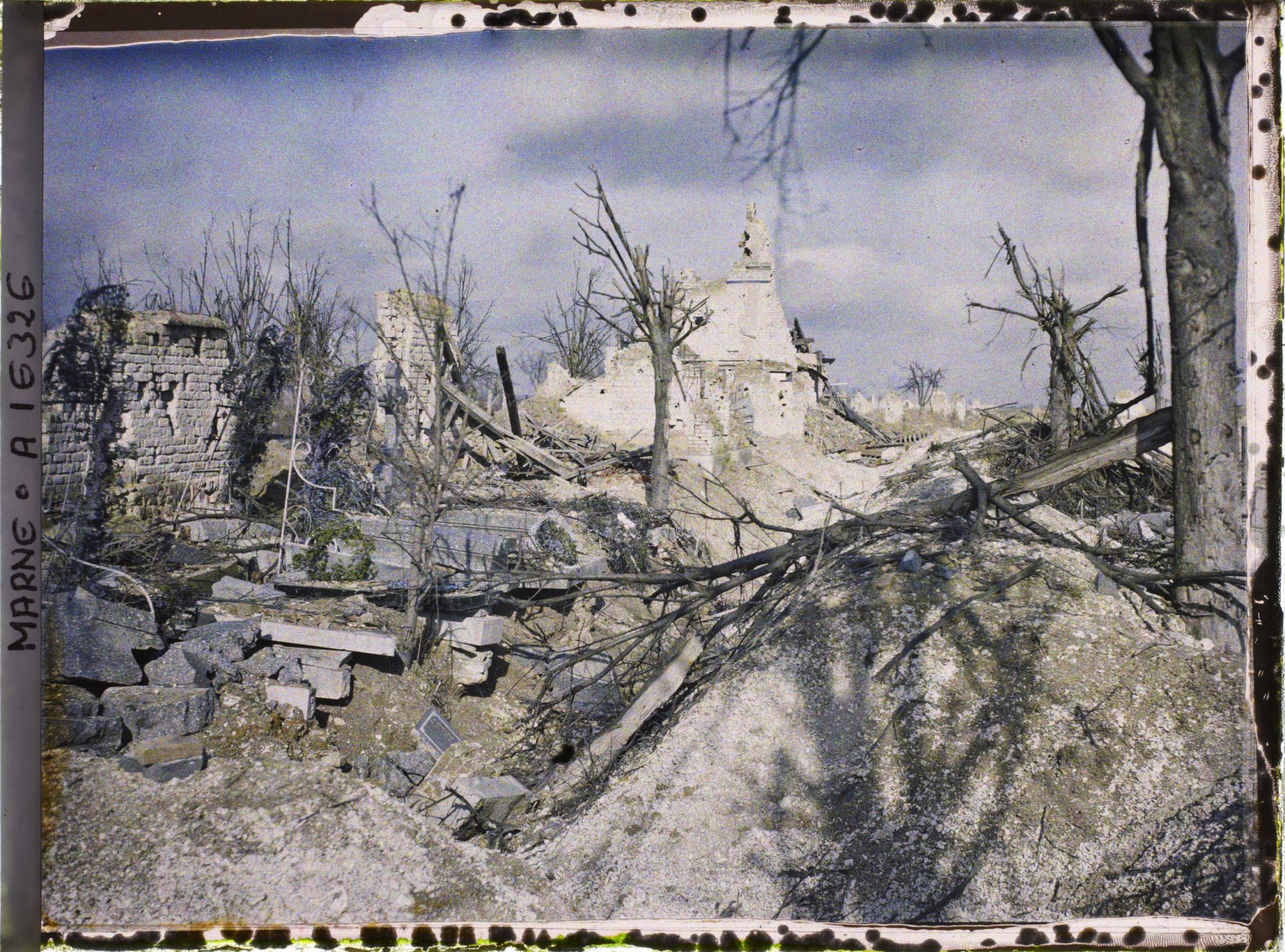 Image représentant France , Cimetière de la Neuvillette