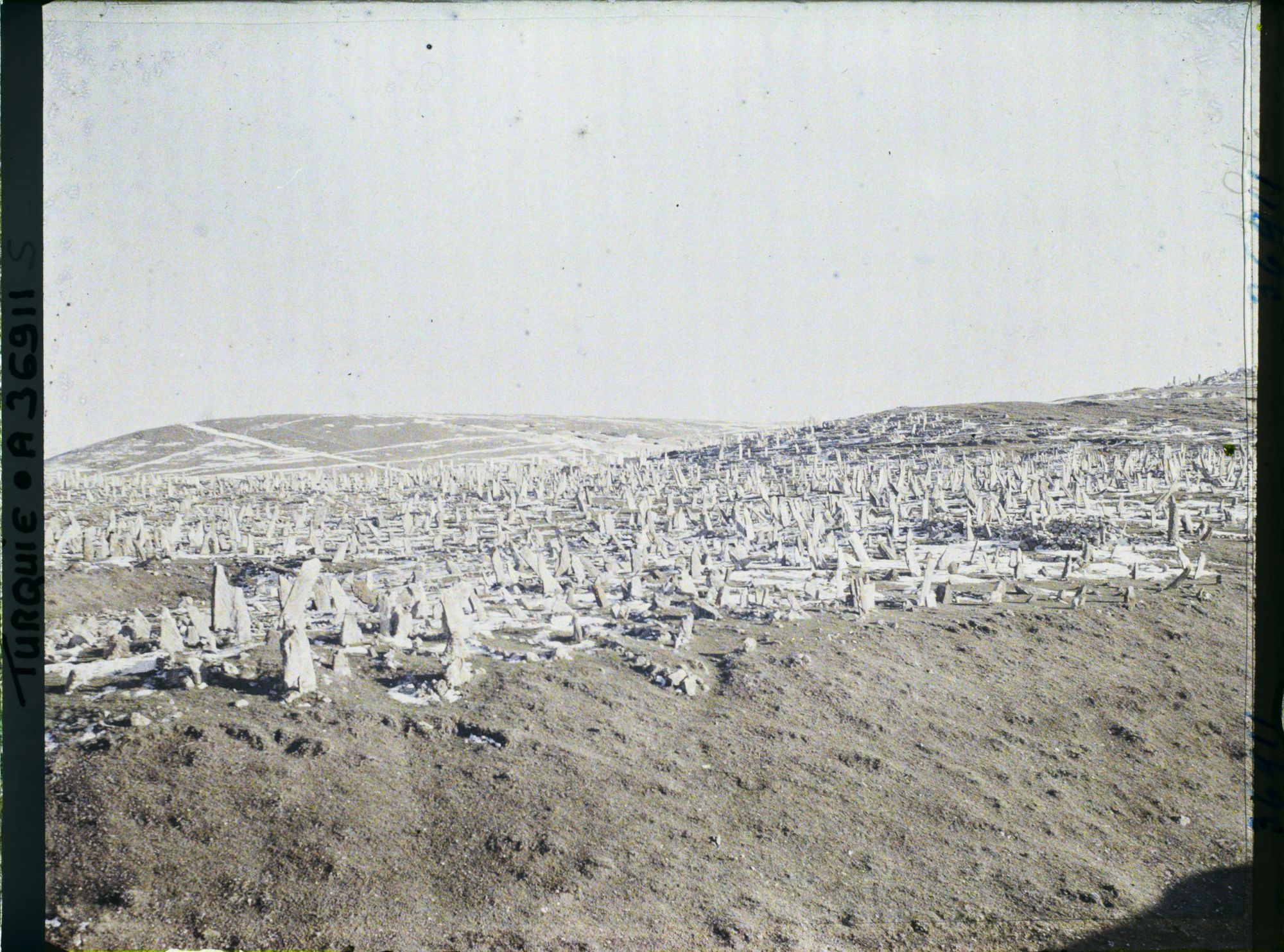 Image représentant Turquie, Eski-Ckehir, Les Cimetières