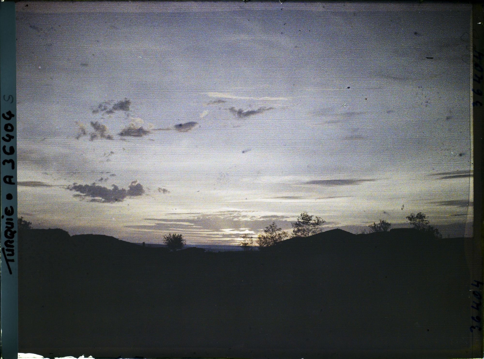 Image représentant Coucher de soleil sur la plaine de Çorlu