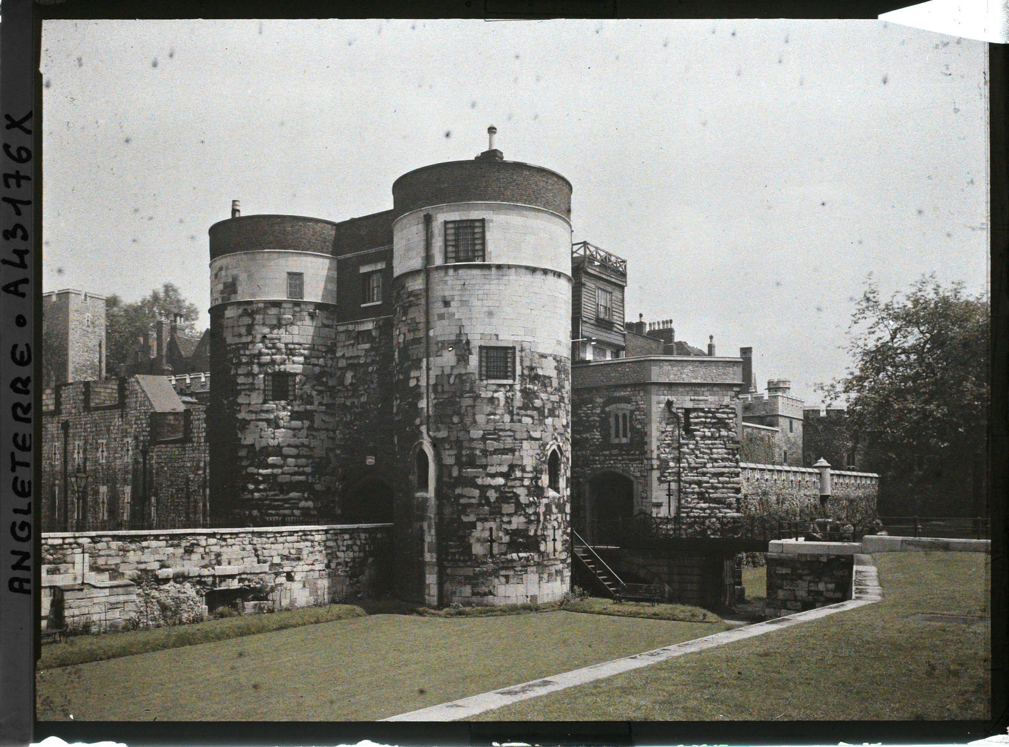 Image représentant Vue extérieure de la Tour de Londres