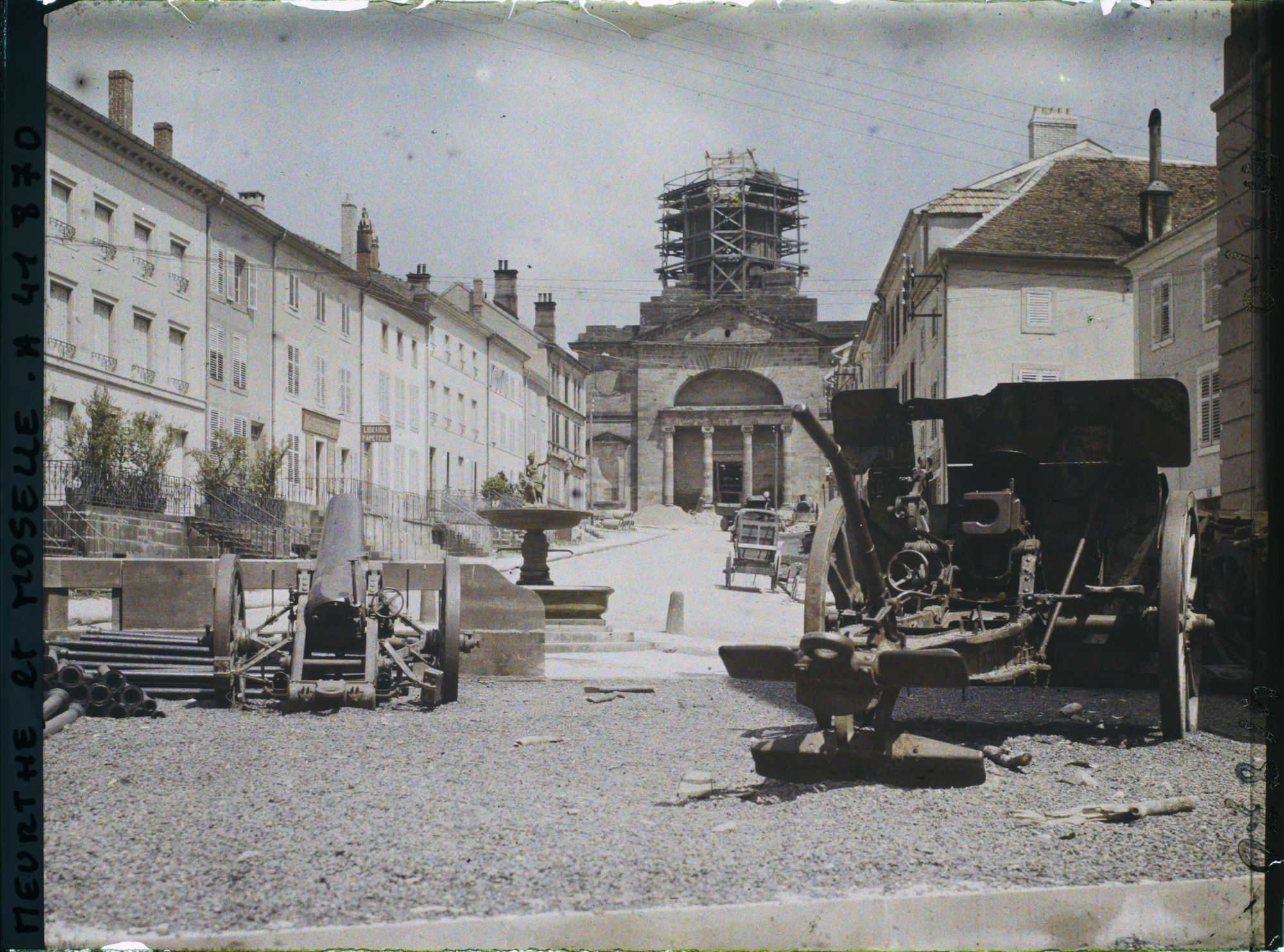 Image représentant France, Badonviller, Rue Gambetta vers l'Eglise autre aspect