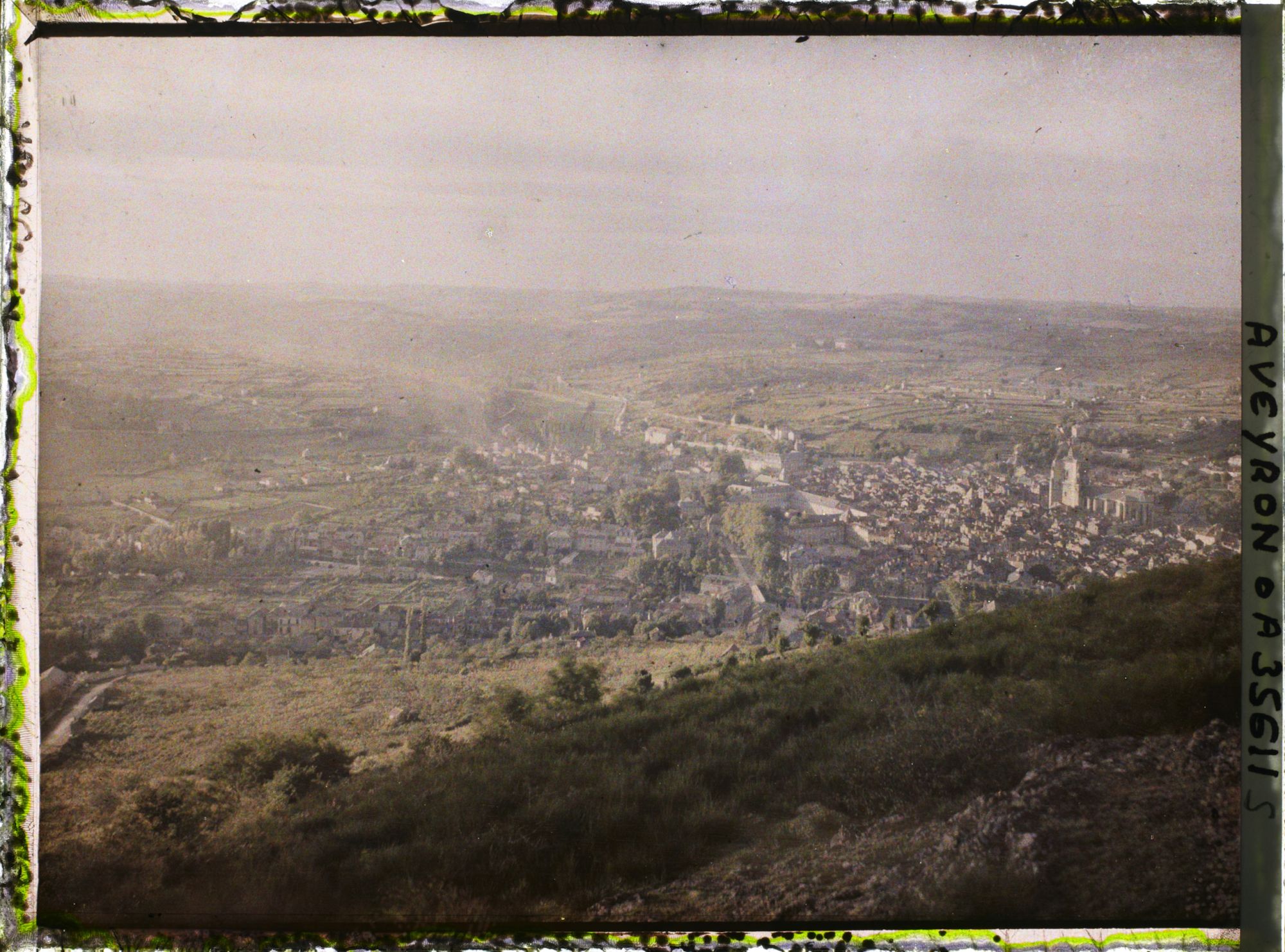 Image représentant Vue de la ville prise des hauteurs de la route de Rieupeyroux