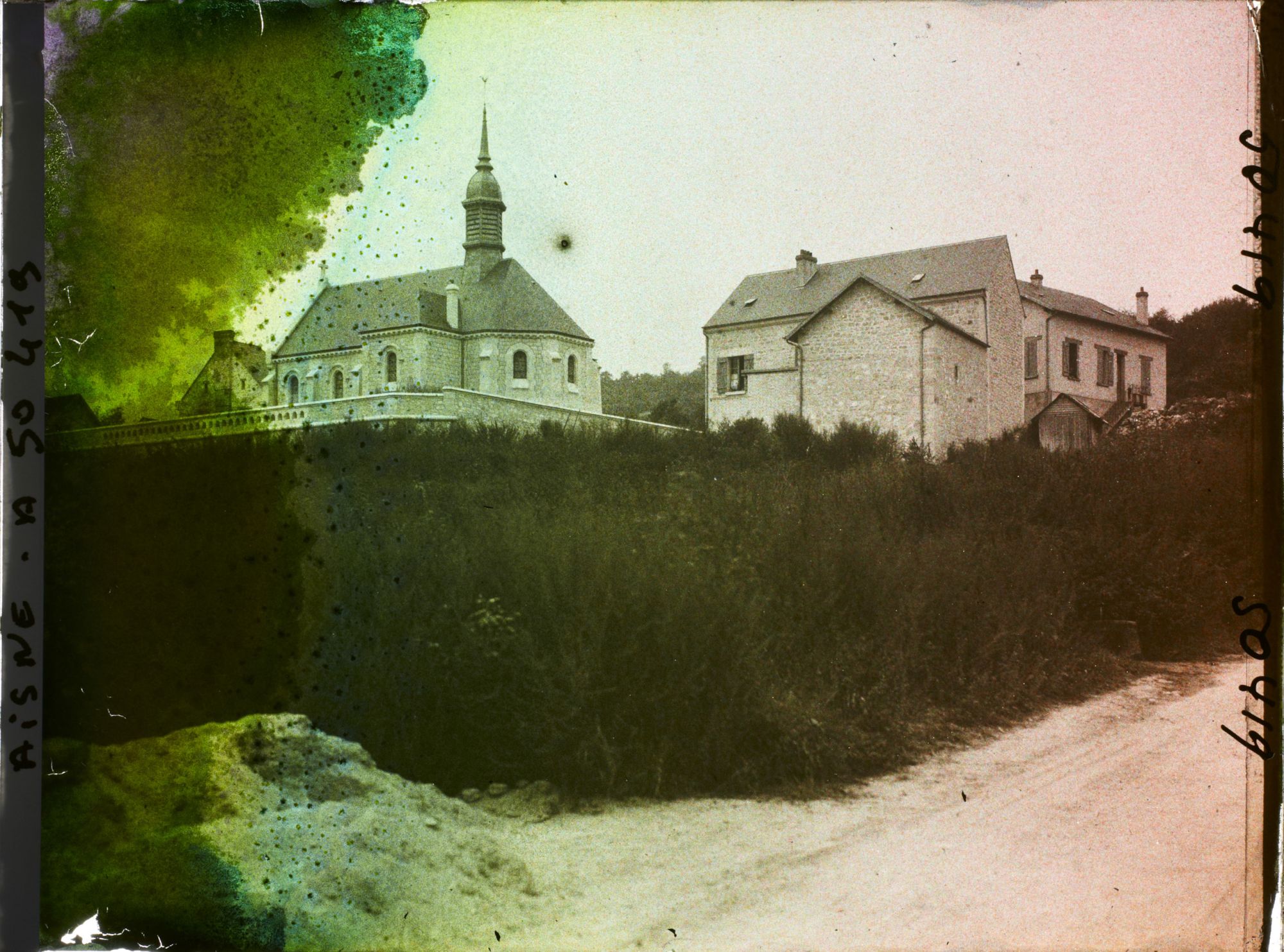 Image représentant France, Chavonne, Vue vers l'Eglise