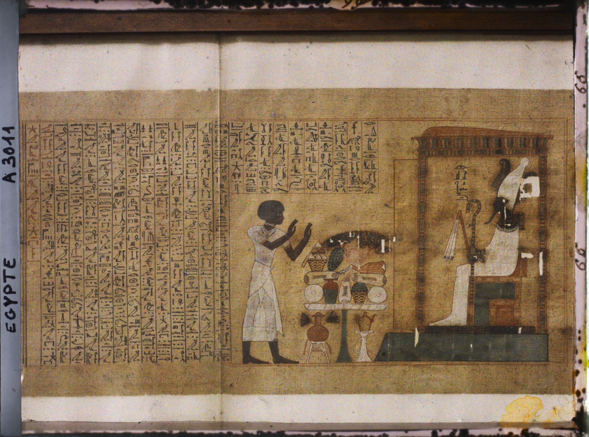 Image représentant Papyrus du Livre des morts dans une vitrine du musée égyptien
