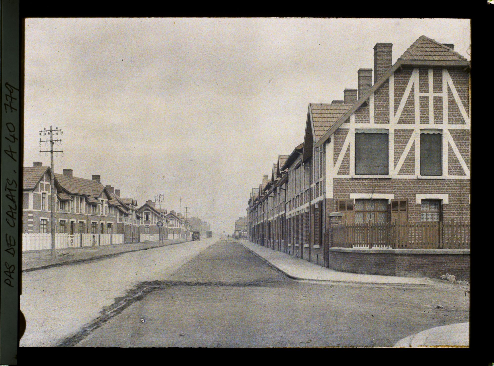 Image représentant France, Lens, Cité des mines de Lens - La Rue de Lille