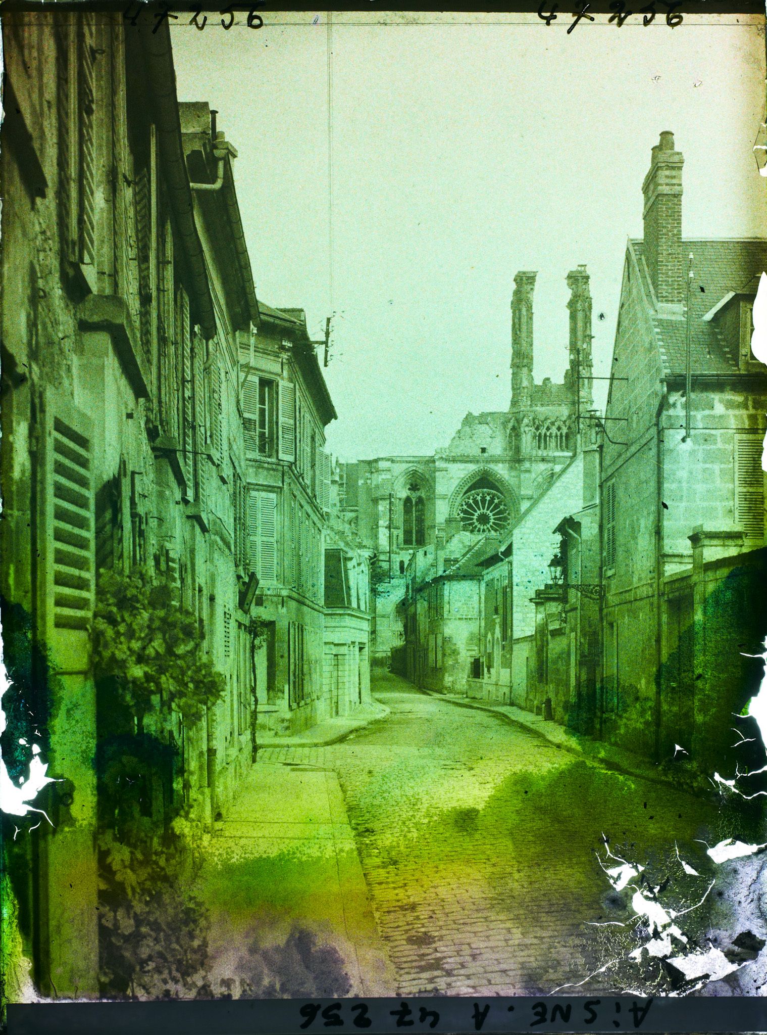 Image représentant France, Soissons, Rue de l'Echelle du Temple Vers la Cathédrale