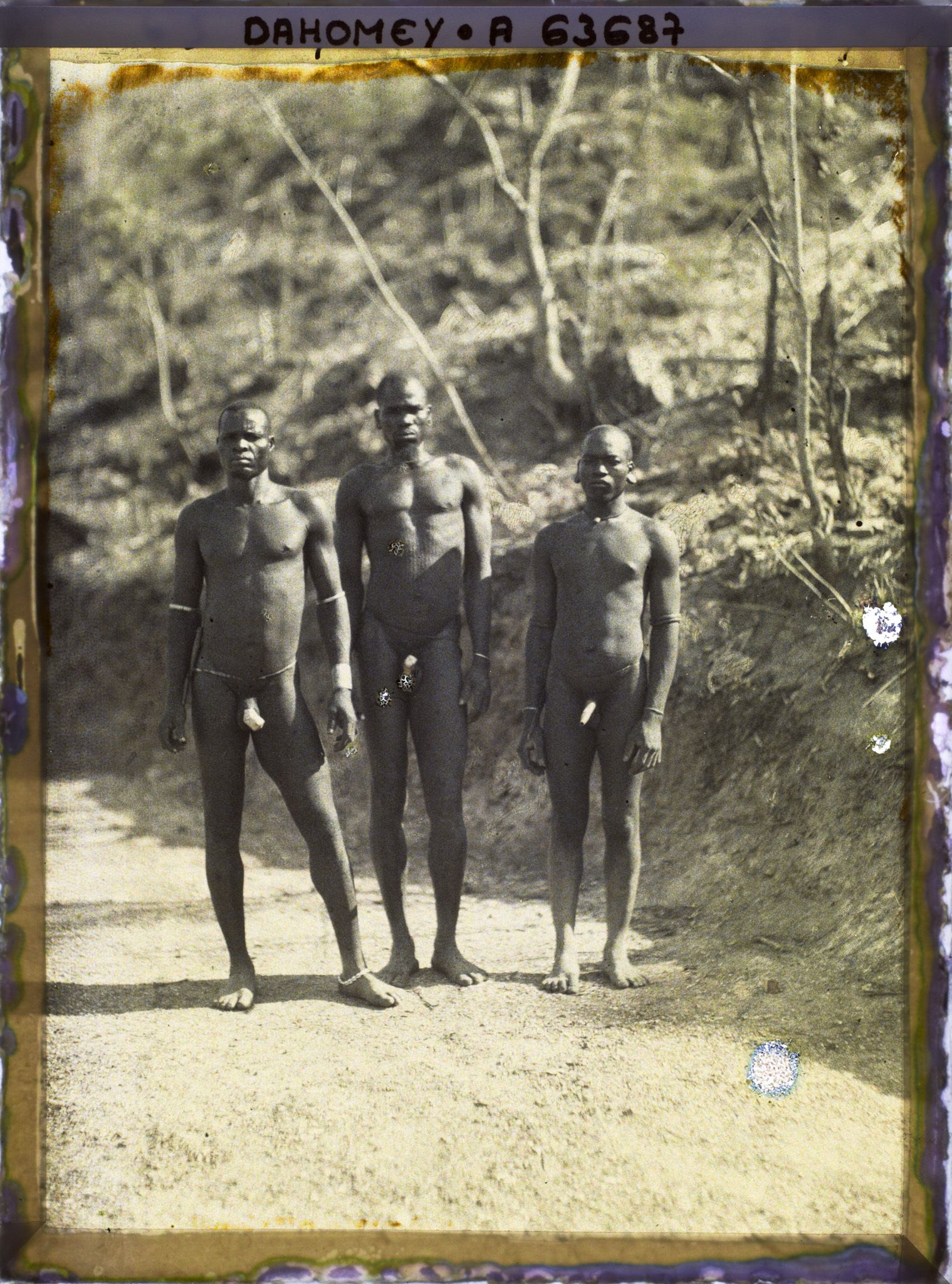 Image représentant Trois hommes somba