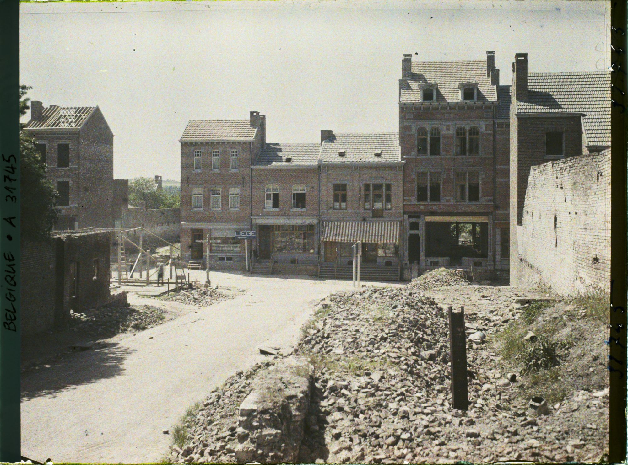 Image représentant Belgique, Visé, Nouvelles maisons rue Haute