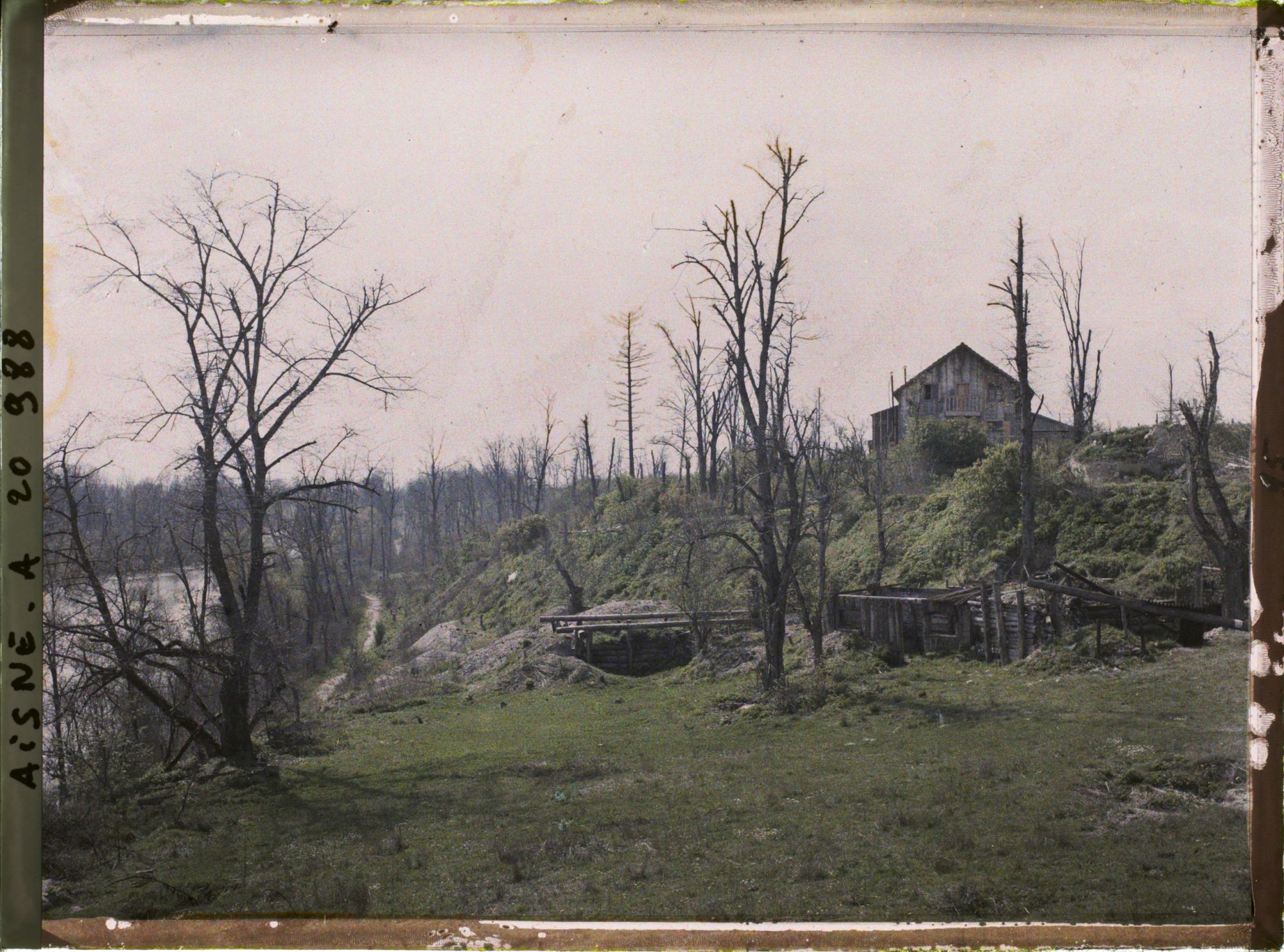Image représentant France, Guignicourt, Abris d'Artillerie Allemande rive droite de l'Aisne