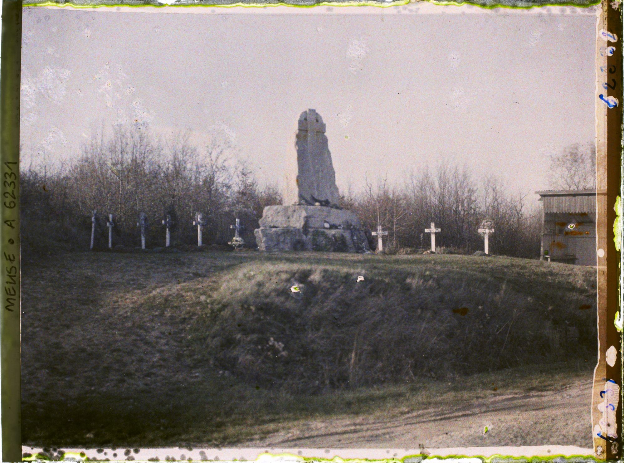Image représentant Meuse, Bois des Caures, Le monument élevé à la mémoire du Colonel Driant et de ses Chasseurs