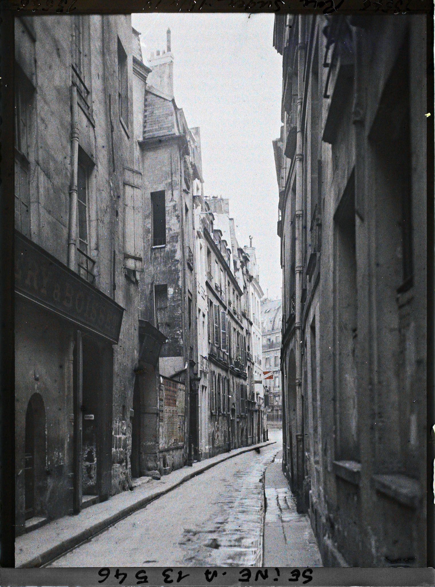 Image représentant La rue Suger, au niveau du numéro 7