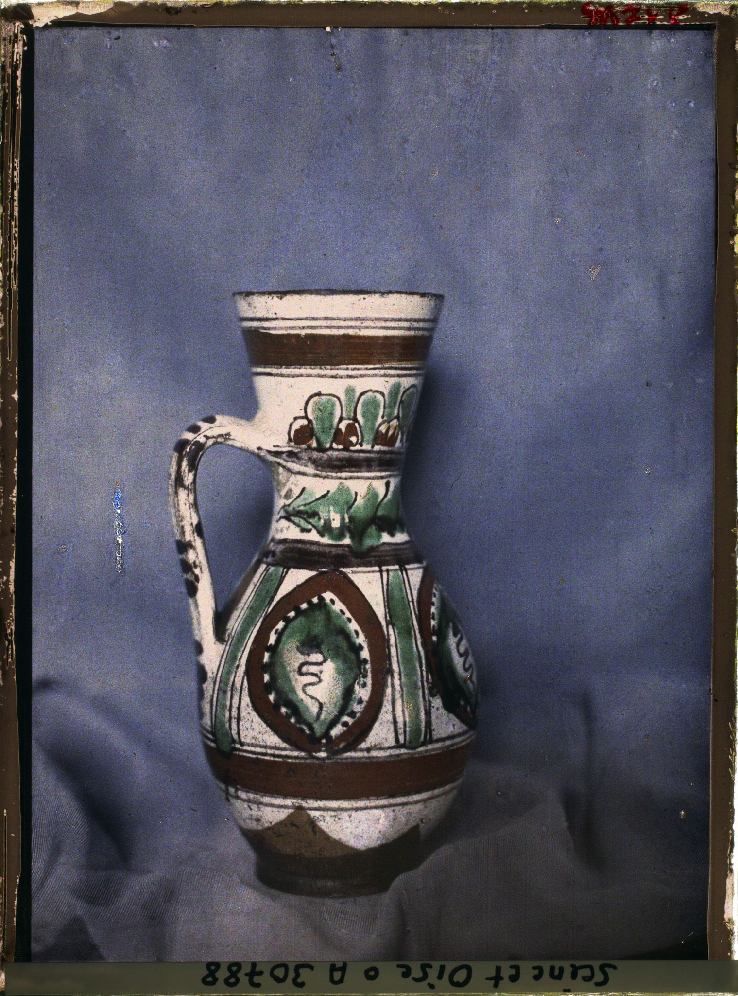 Image représentant Cruche de céramique des collections du musée de Sèvres