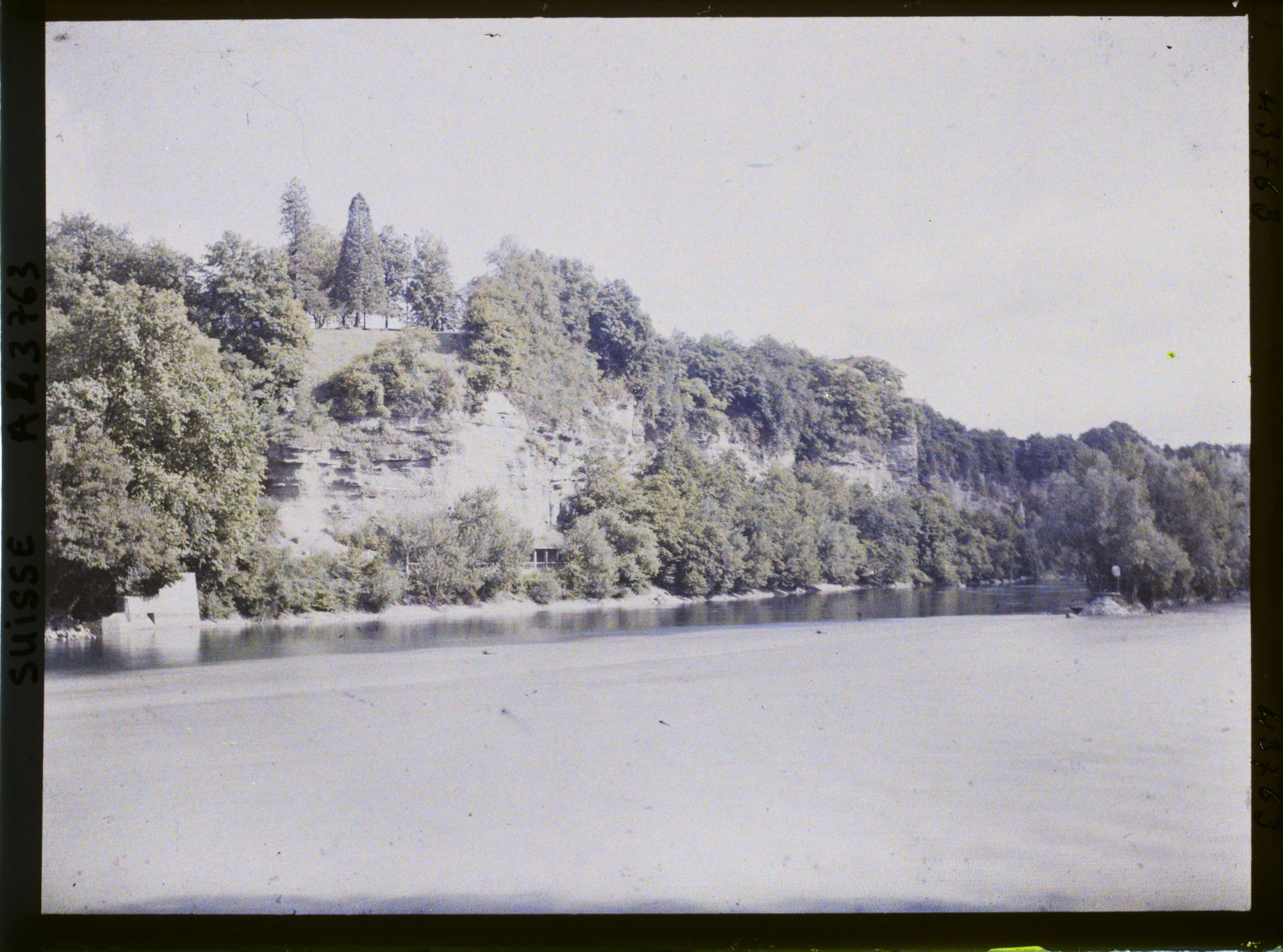 Image représentant La pointe de la Jonction où confluent le Rhône et l'Arve