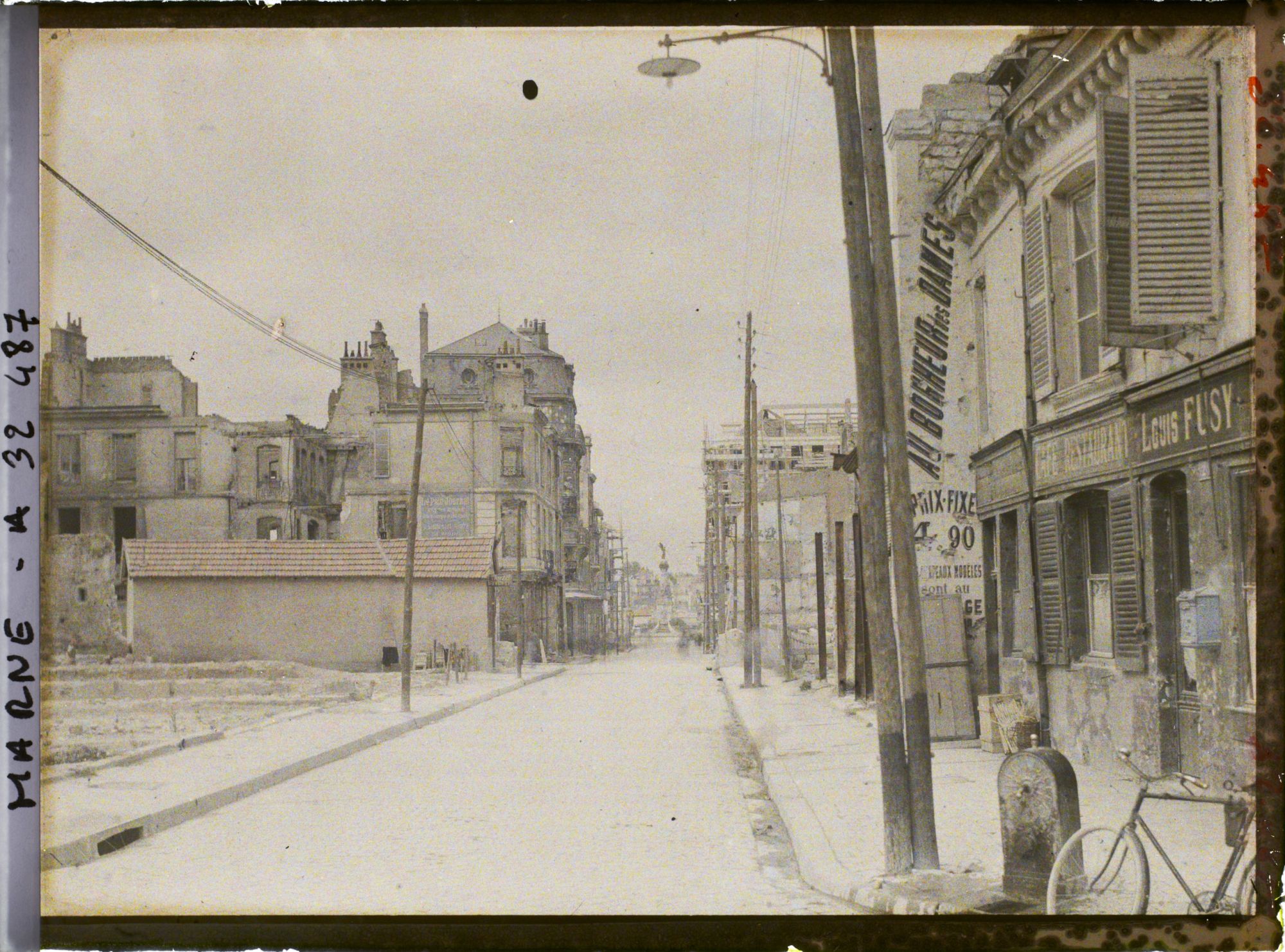 Image représentant France, Bétheny, Rue du Cadran St Pierre, direction Place d'Erlon