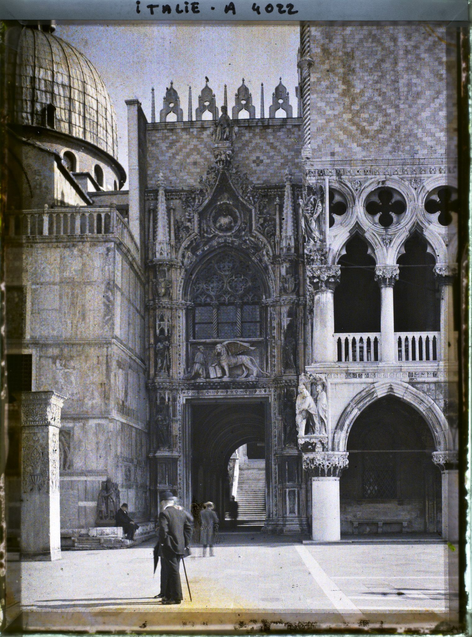 Image représentant Palais des Doges, Porta della Carta