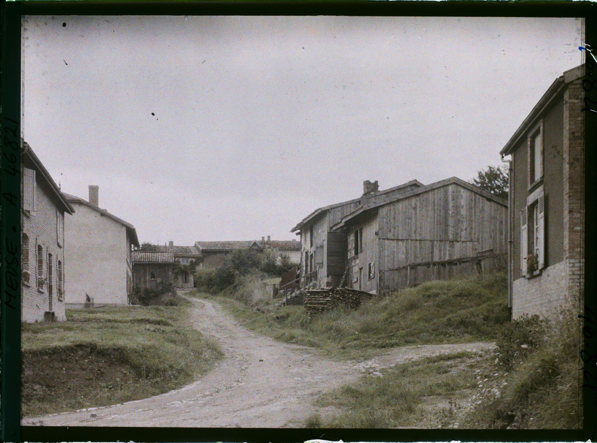 Image représentant France, Le Neufour Meuse (97H), Rue Haute, anciennes et nouvelles Constructions