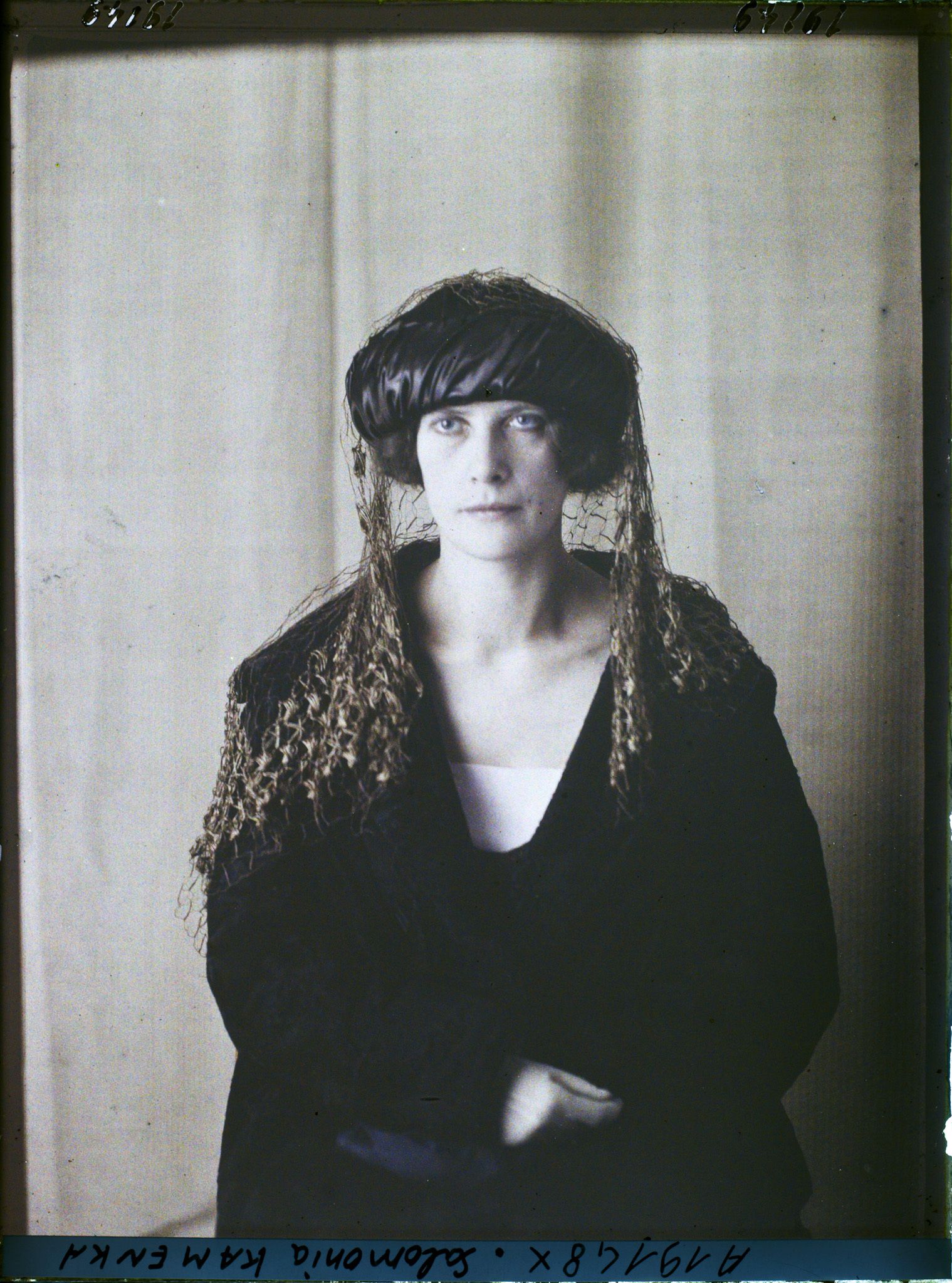 Image représentant https://musee-albert-kahn.s-museum.fr/home/NWQ2OTAwYzNmYjZlZTk1ZWQwODJmMjY4L2dlbmVyaWMtbm90aWNlLXRhYi9hdXRob3JpdHkvNjE3YTc5ZjVjZjhiODk2OGIzMzM3ZDIx/5d6900c3fb6ee95ed082f268/generic-notice-tab/authority/617a79ebcf8b8968b3337059 Madame Salomonia Kamenka