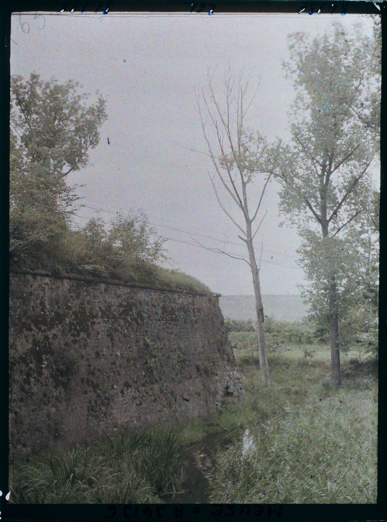 Image représentant France, Verdun, Un coin des Remparts près de la Porte Chaussée