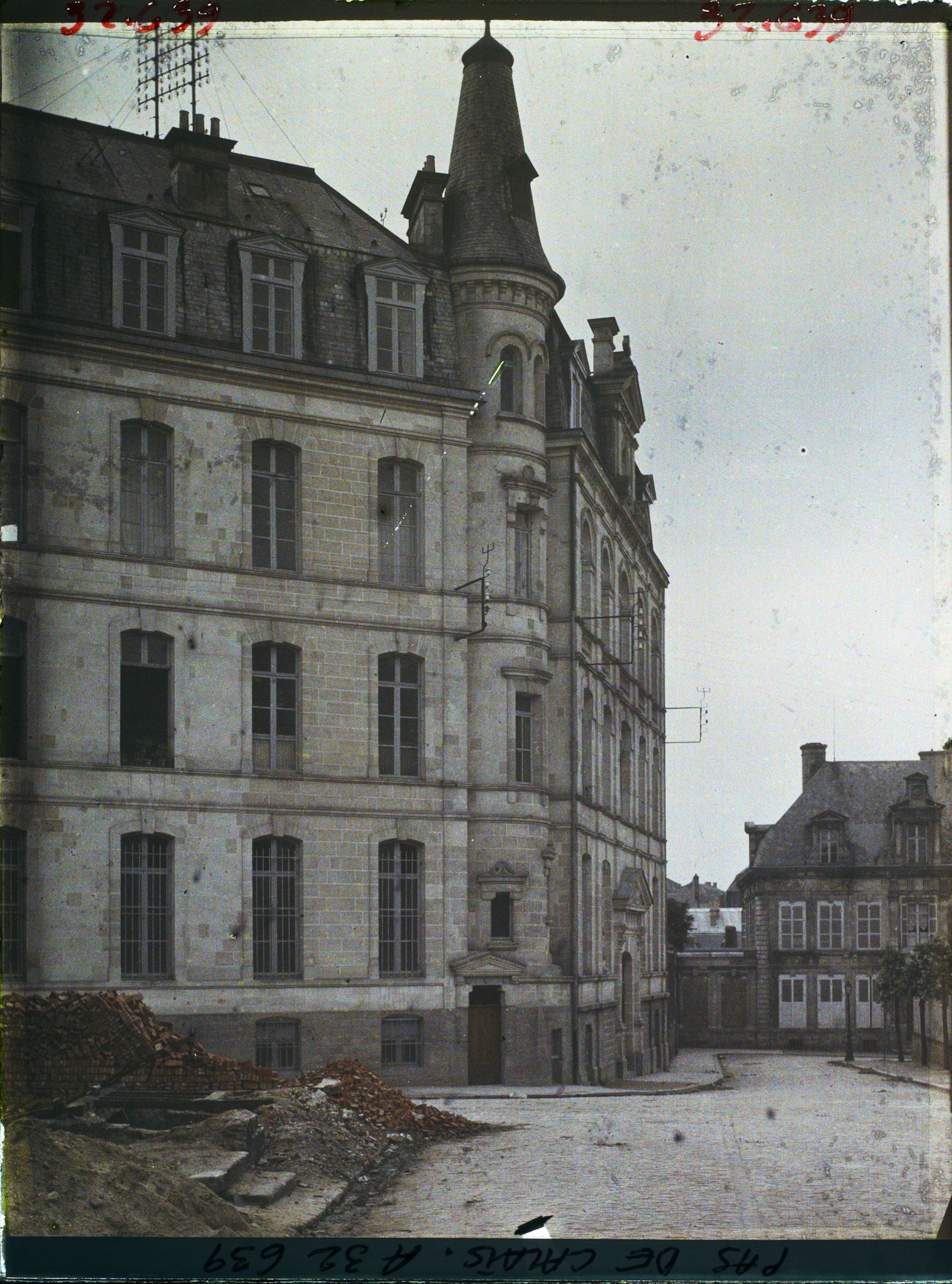 Image représentant France, Arras, Ecole des Frères reconstruite