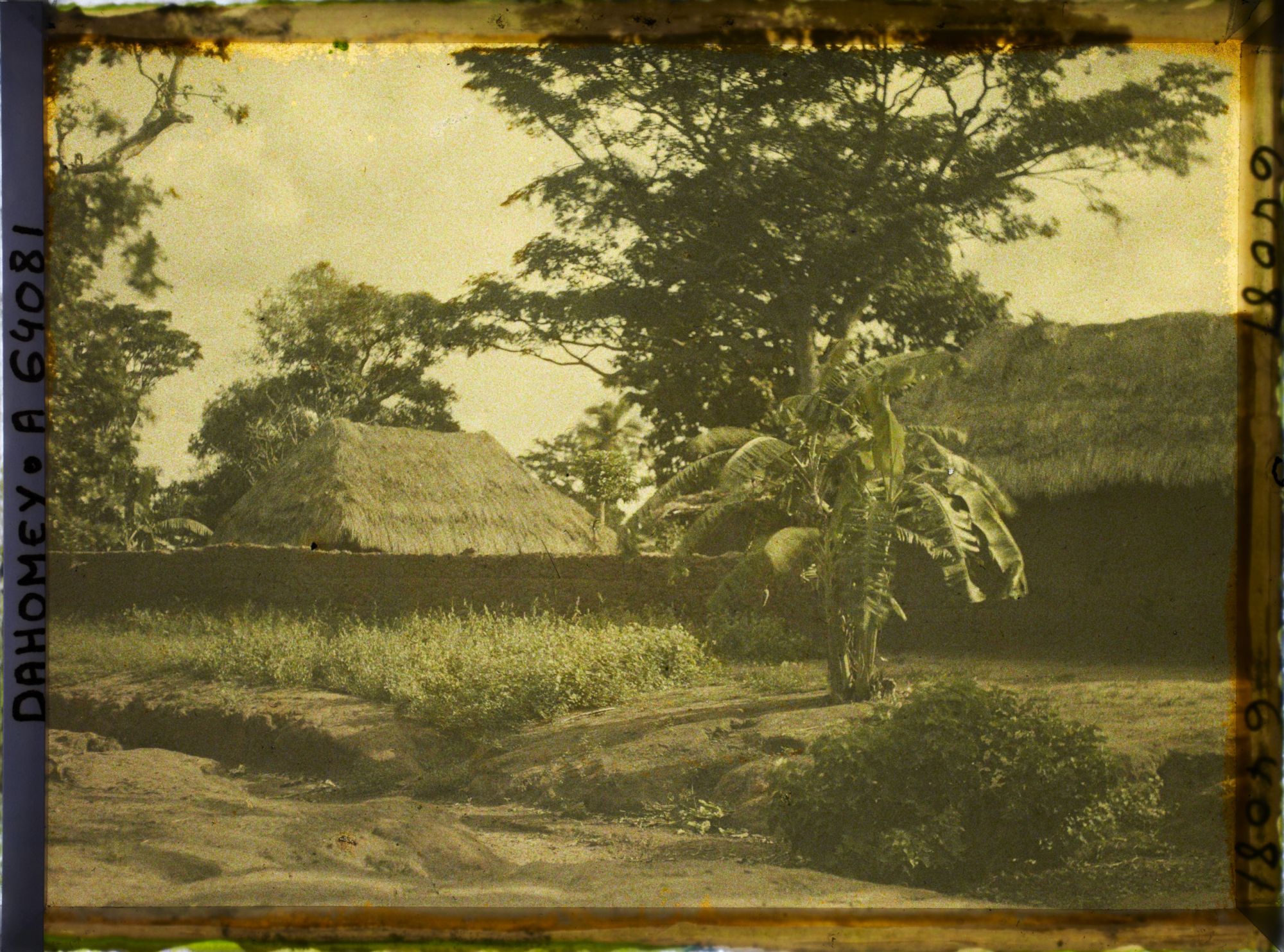 Image représentant Le village indigène