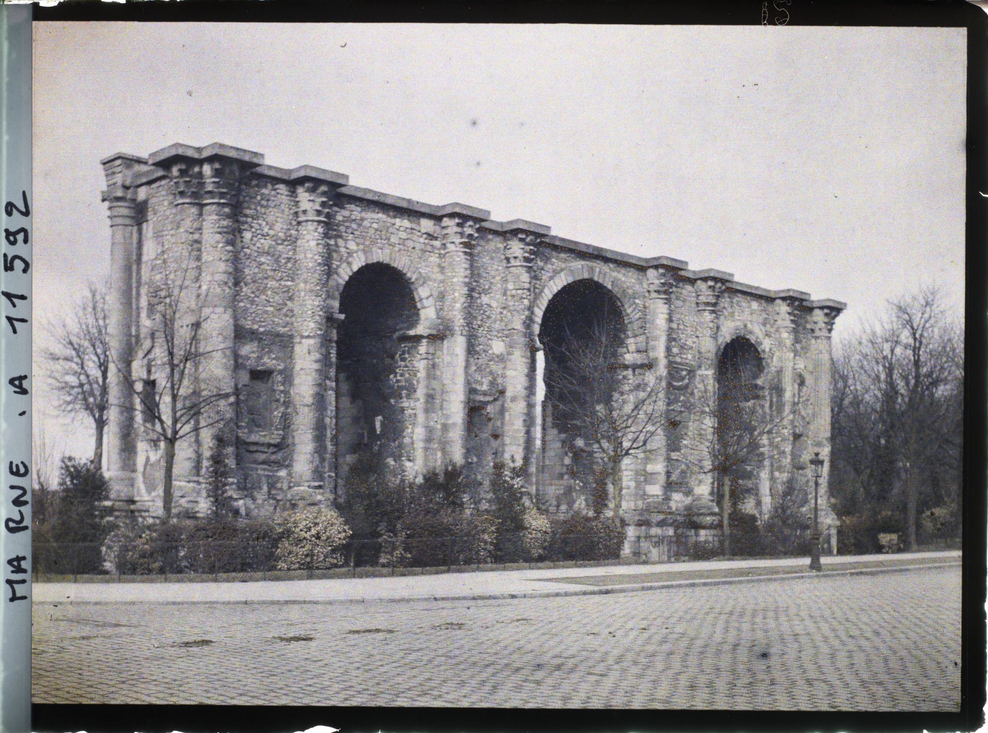 Image représentant La porte Mars, place de la République