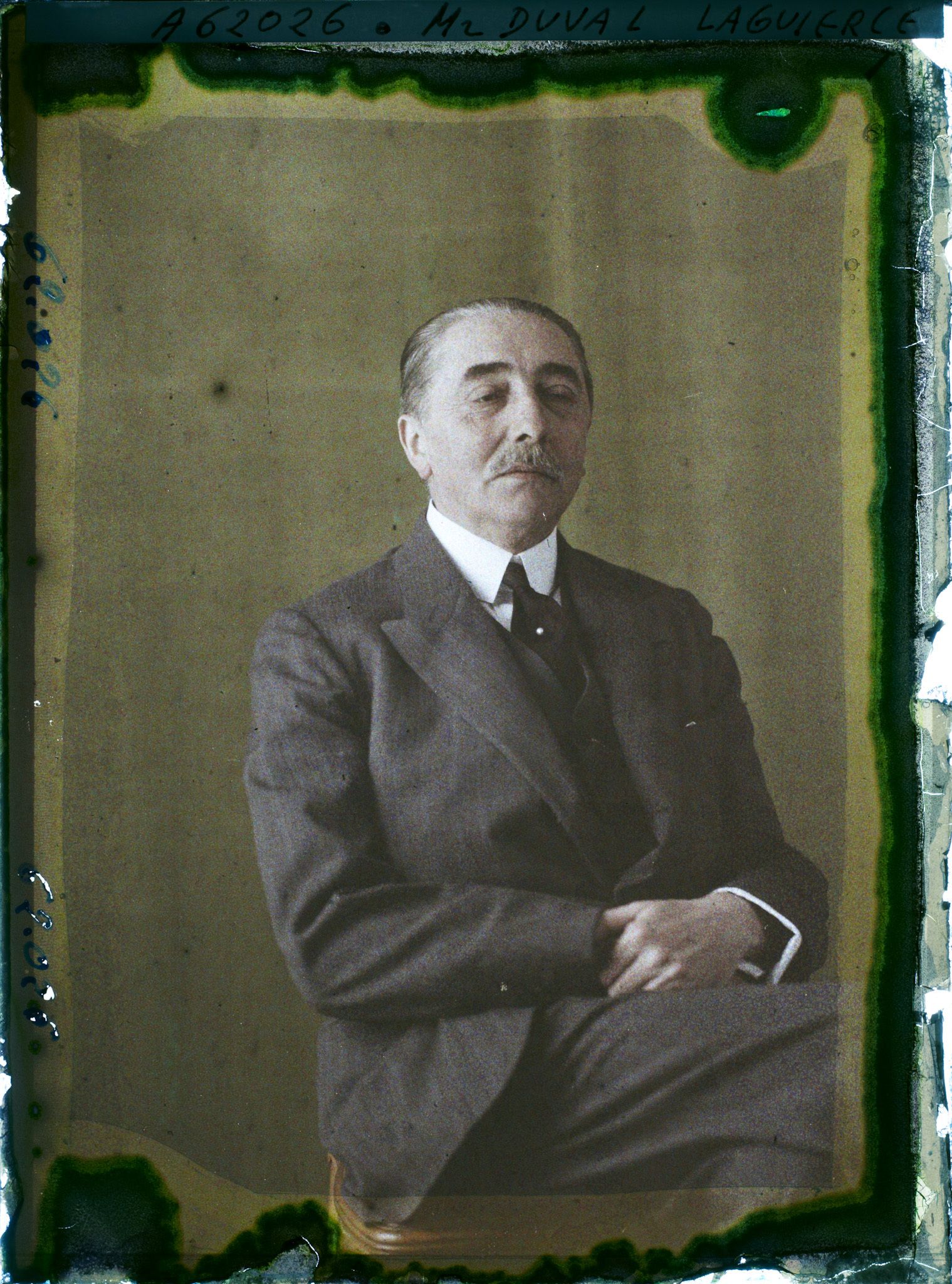 Image représentant Monsieur  https://musee-albert-kahn.s-museum.fr/home/NWQ2OTAwYzNmYjZlZTk1ZWQwODJmMjY4L2dlbmVyaWMtbm90aWNlLXRhYi9hdXRob3JpdHkvNjE3YTc5ZjVjZjhiODk2OGIzMzM3ZDIx/5d6900c3fb6ee95ed082f268/generic-notice-tab/authority/617a79ebcf8b8968b3337c12 Duval de Laguierce